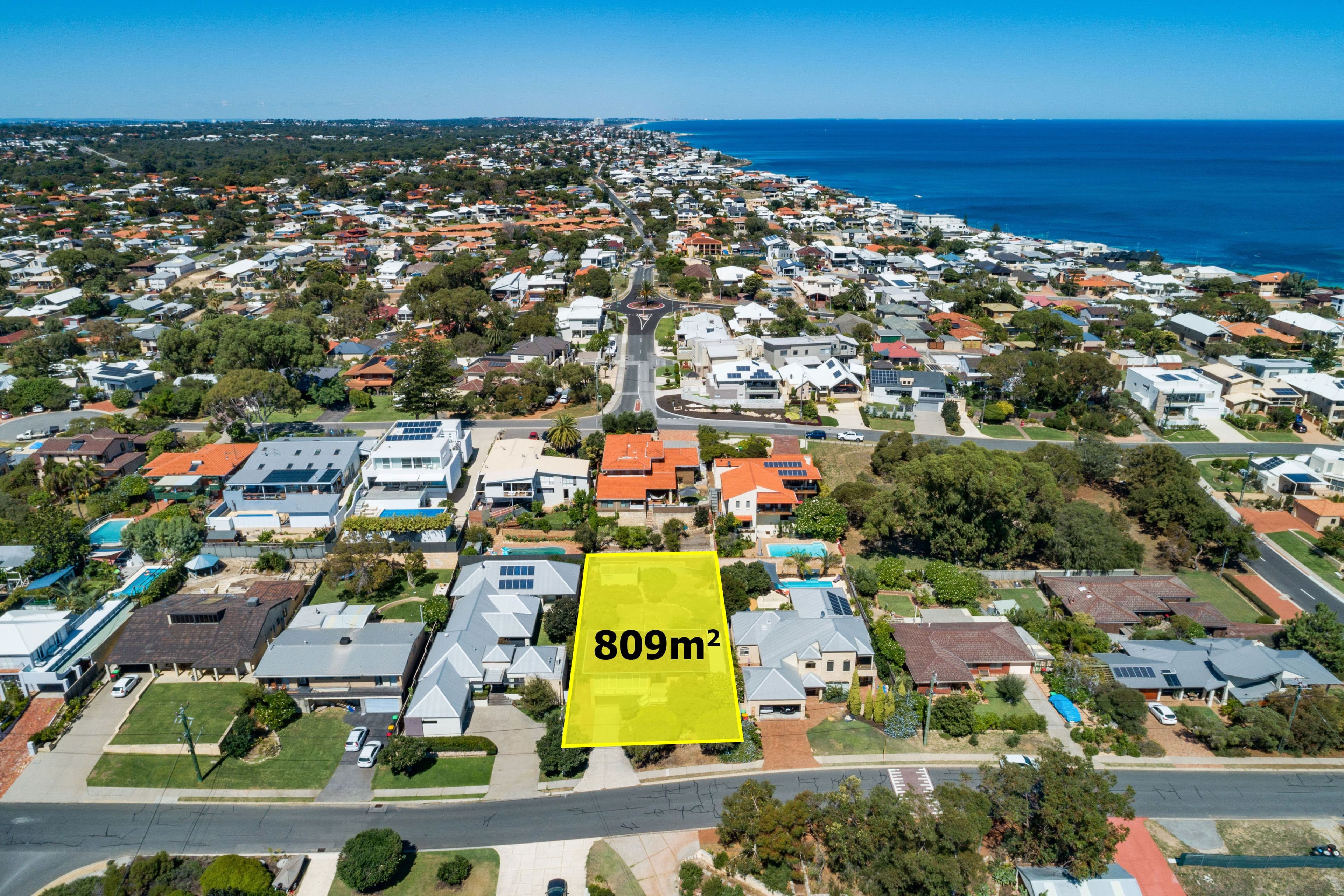 44 Robin Avenue, Sorrento WA 6020, Sorrento - Thumbnail 3