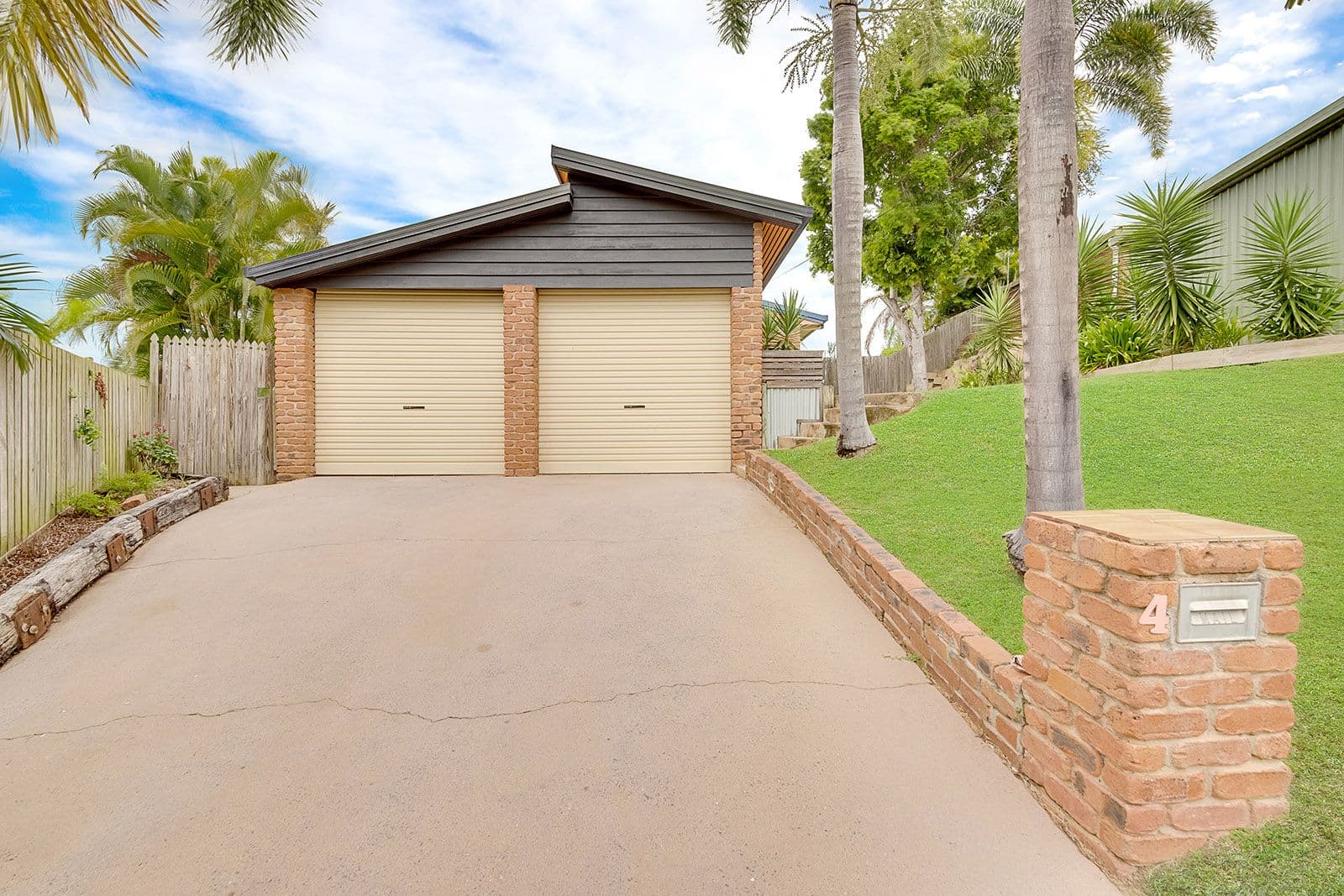 4 Lorita Court, Clinton QLD 4680, Clinton - Image 1