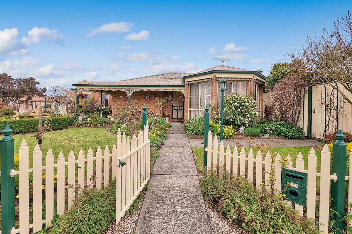40 Josephine Avenue, Cranbourne North VIC 3977, Cranbourne North - Thumbnail 3