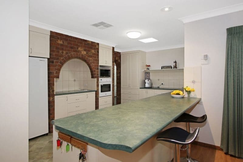 24 Sunwood Drive, Lavington - Thumbnail 5