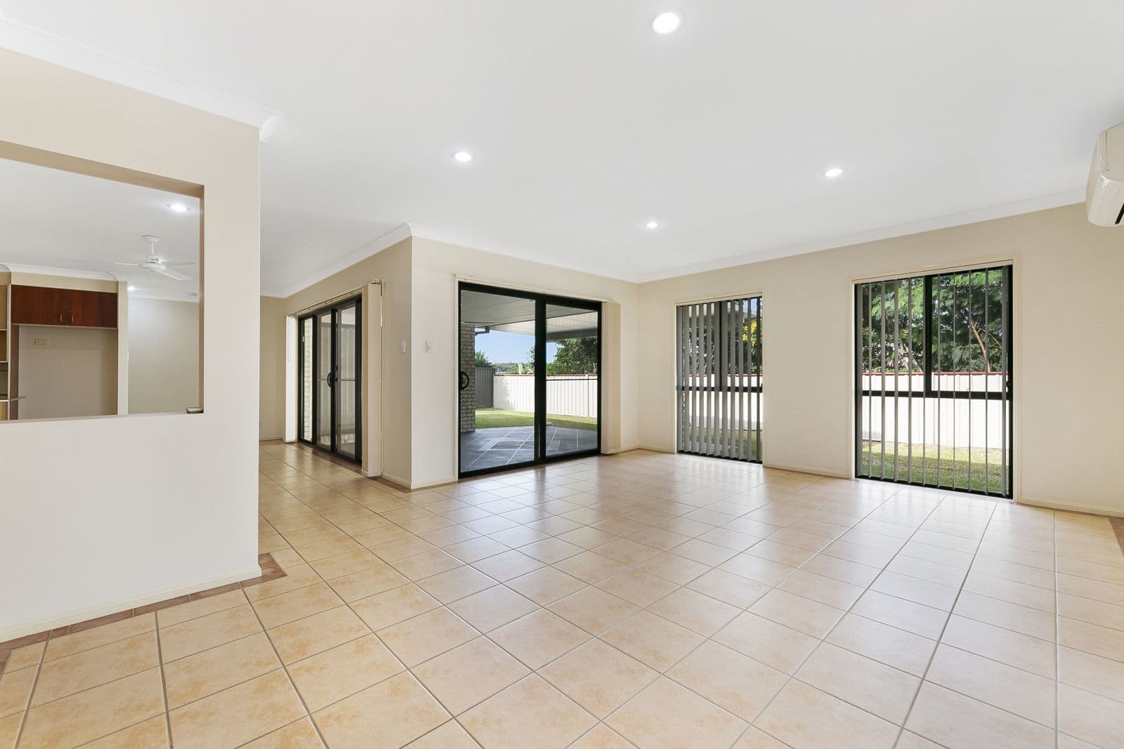 77 Highcrest Circuit, Molendinar QLD 4214, Molendinar - Thumbnail 2