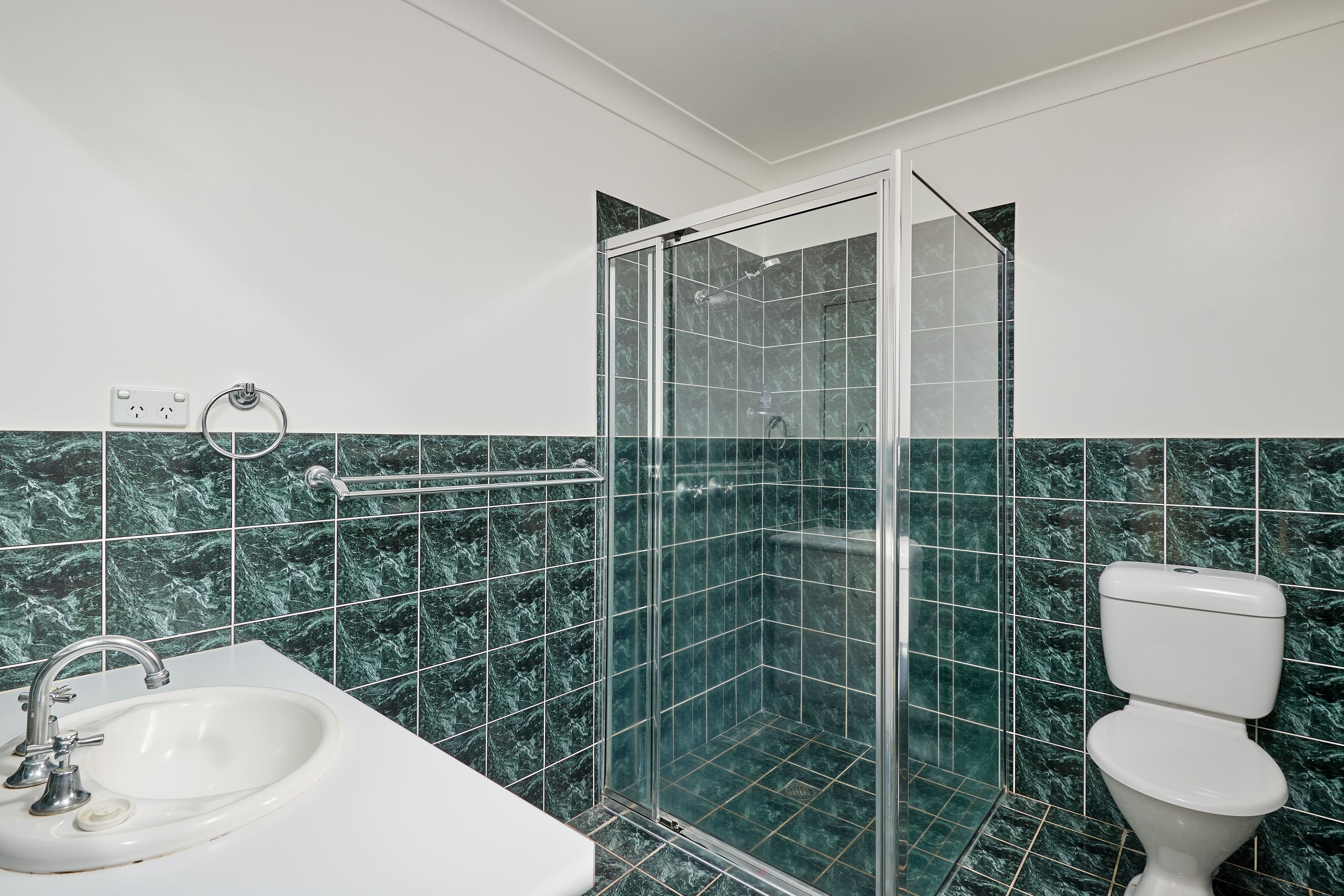13 Womboin Crescent, Glenfield Park NSW 2650, Glenfield Park - Thumbnail 6