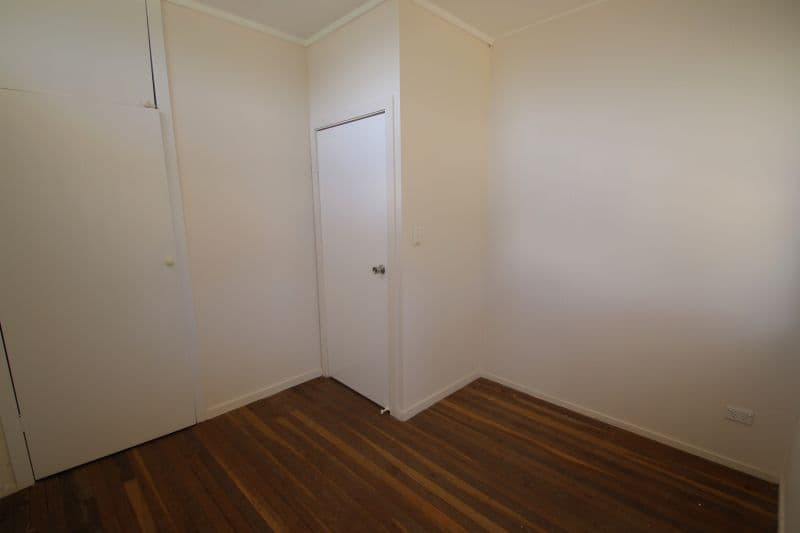 18 Mitchell Street, Monto QLD 4630, Monto - Thumbnail 3