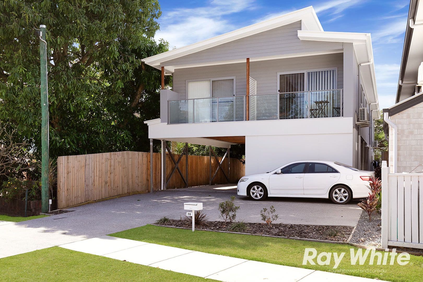 70 Vivian Street, Tennyson QLD 4105, Tennyson - Image 1