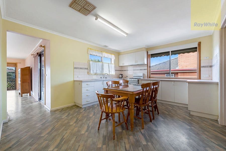 8 Rayfield Avenue, Craigieburn VIC 3064, Craigieburn - Thumbnail 5
