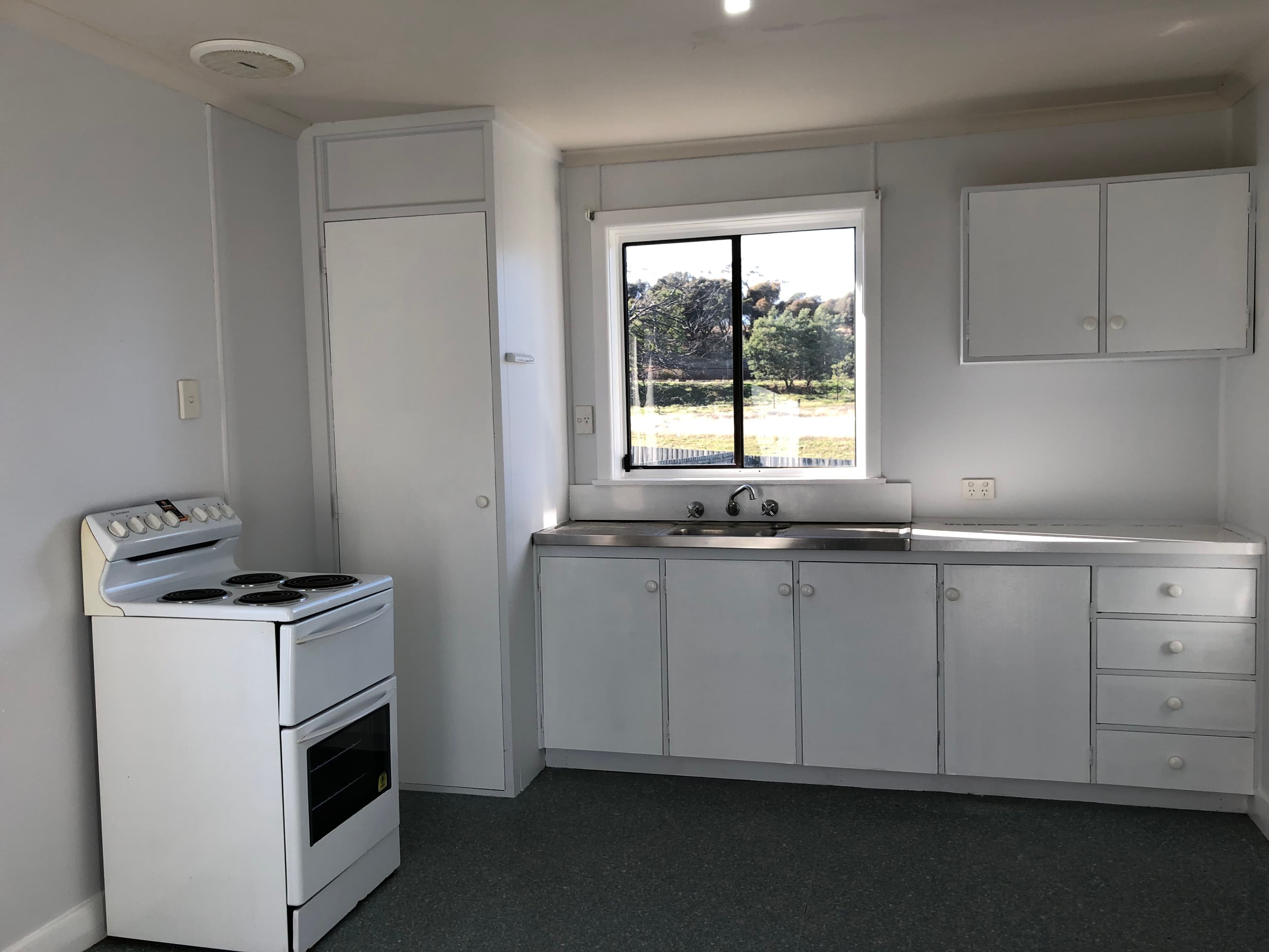 28 Treherne Street, Mayfield TAS 7248, Mayfield - Thumbnail 2