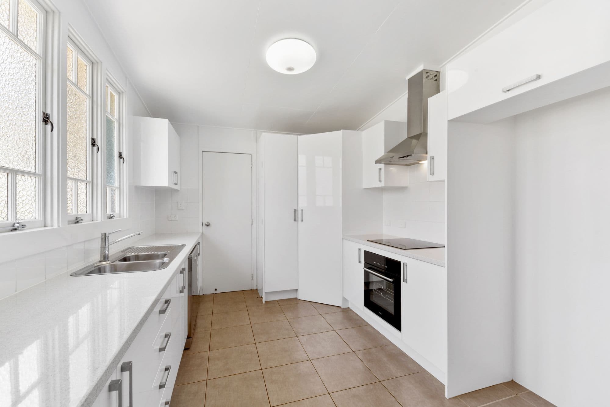 11 Raymond Terrace, Deception Bay QLD 4508, Deception Bay - Thumbnail 2
