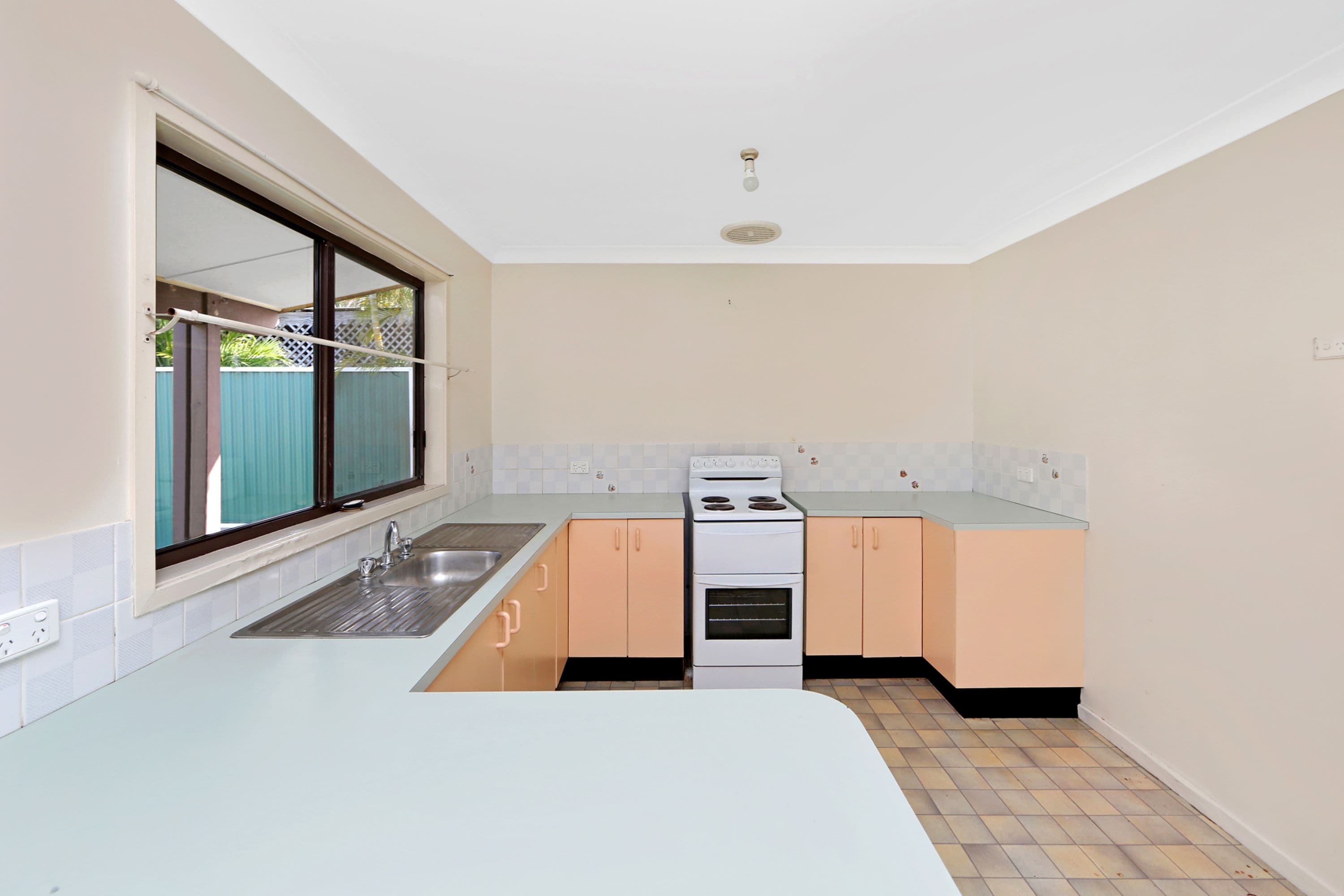 15 Chisholm Avenue, Lake Munmorah - Thumbnail 2