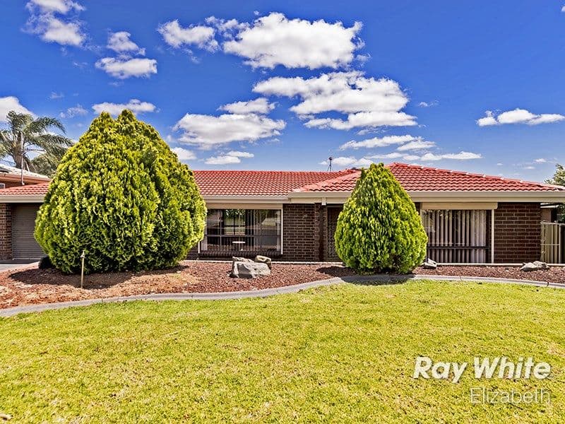 26 Megunya Crescent, Craigmore SA 5114, Craigmore - Image 1