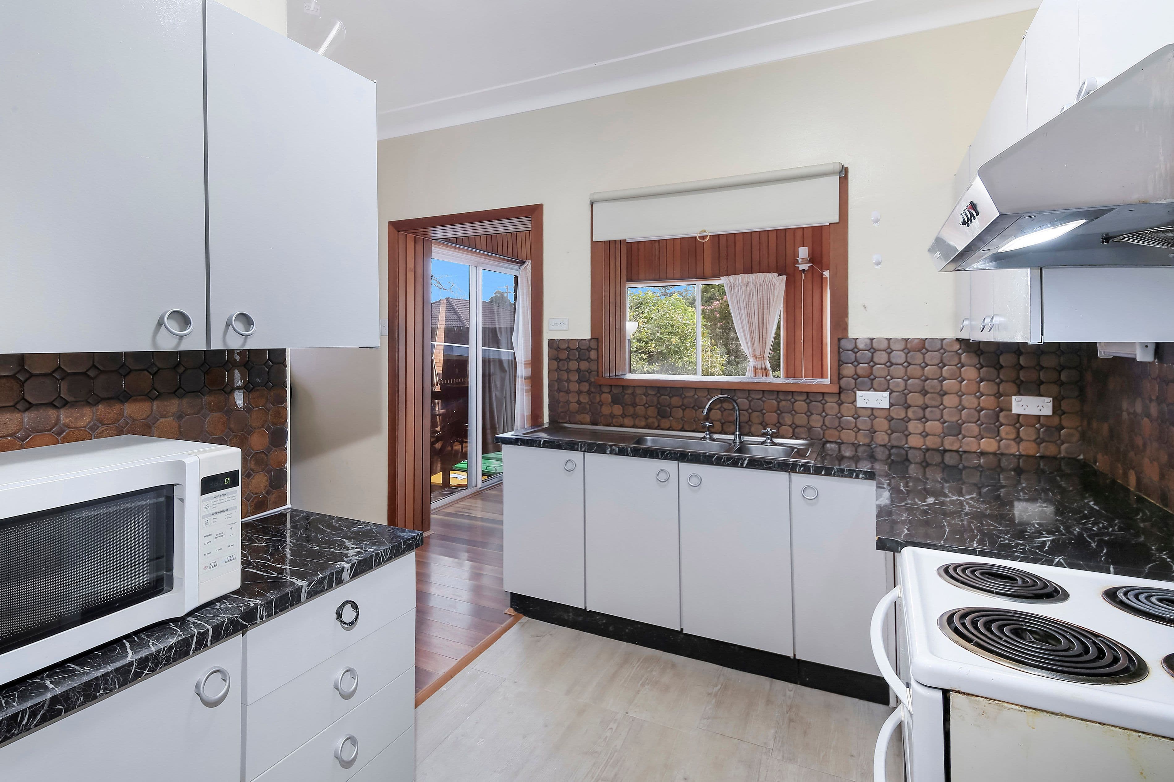 28 Bungalow Road, Peakhurst NSW 2210, Peakhurst - Thumbnail 4