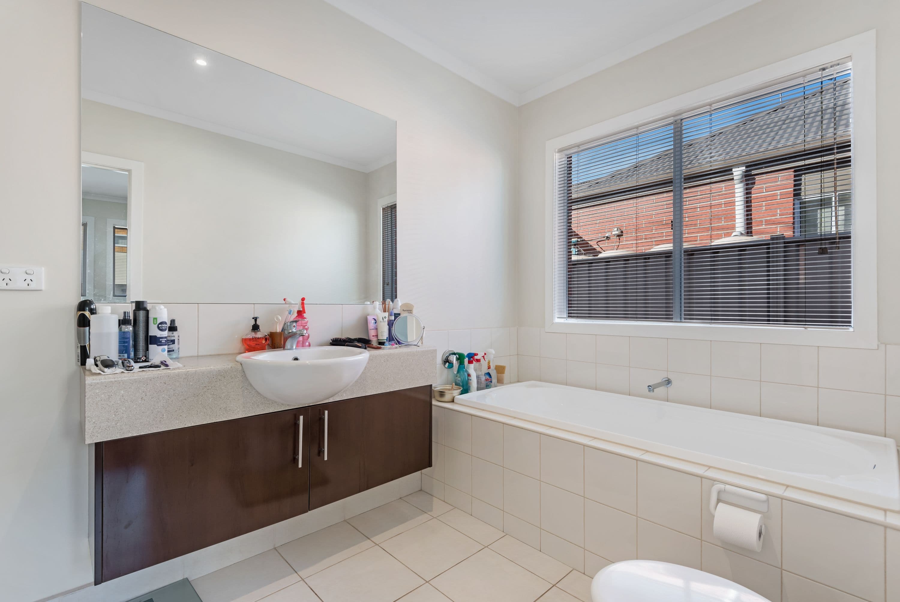 8 Strathvea Lane, Caroline Springs VIC 3023, Caroline Springs - Thumbnail 5