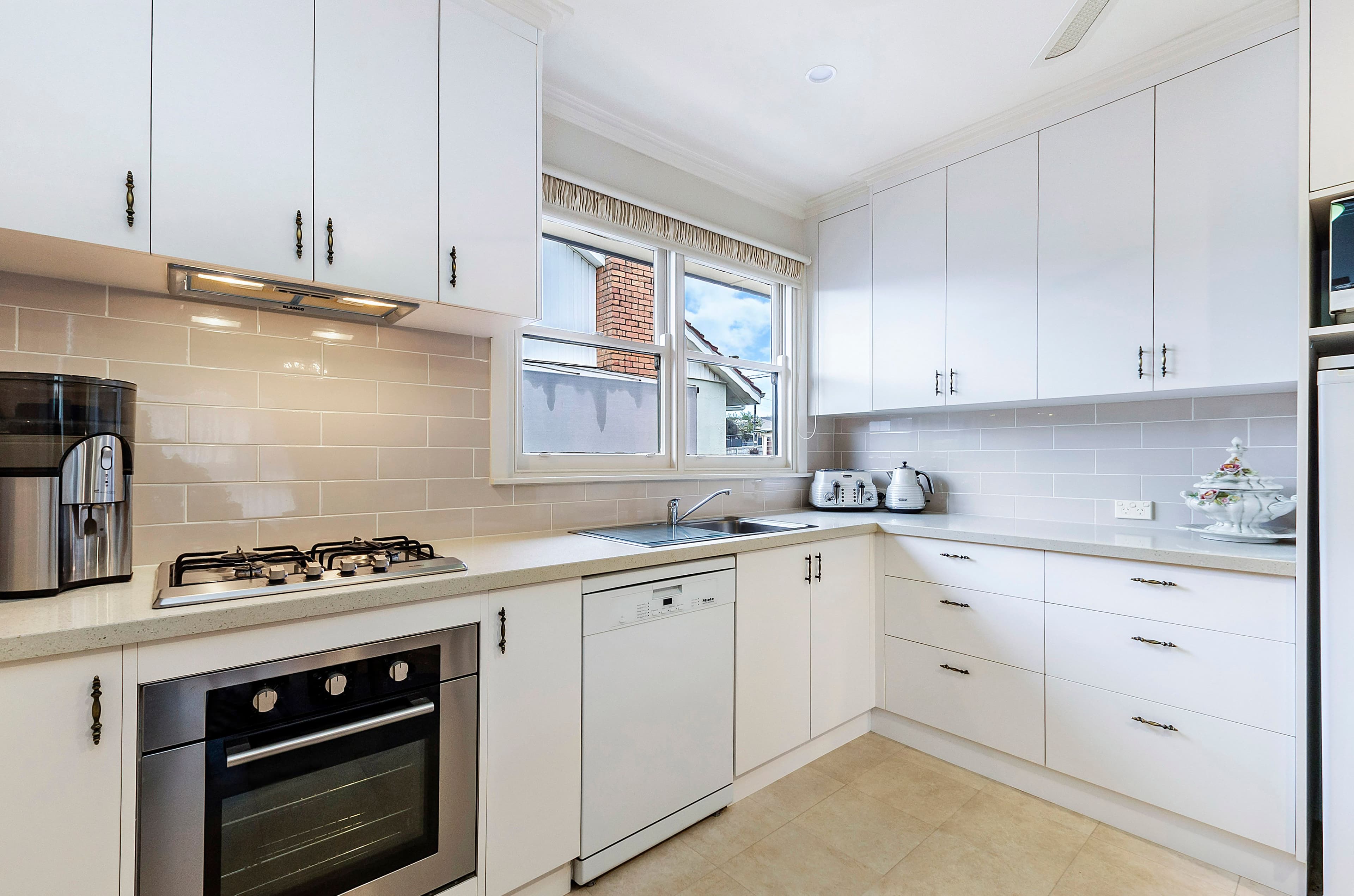 62 Crawley Street, Warrnambool VIC 3280, Warrnambool - Thumbnail 3