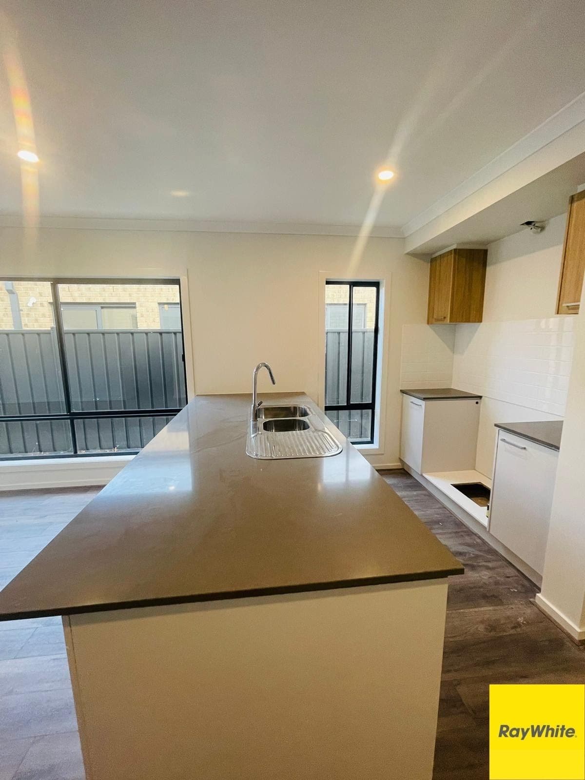 94 Voyager Boulevard, Tarneit VIC 3029, Tarneit - Thumbnail 3