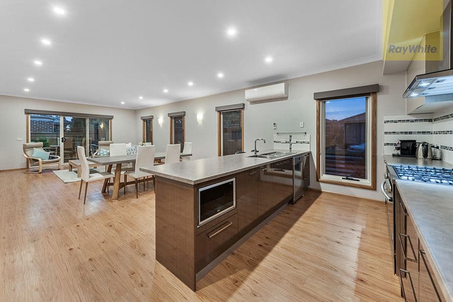62 Gateshead Street, Craigieburn VIC 3064, Craigieburn - Thumbnail 3