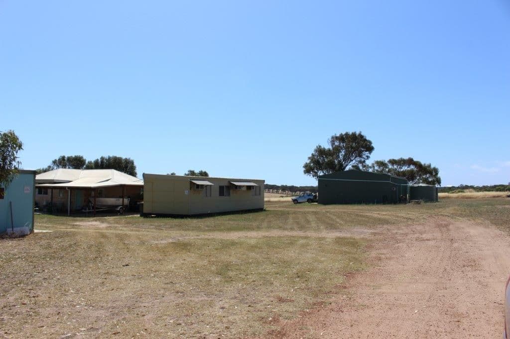 17 Melaleuca Road, Bookara WA 6525, Bookara - Image 1