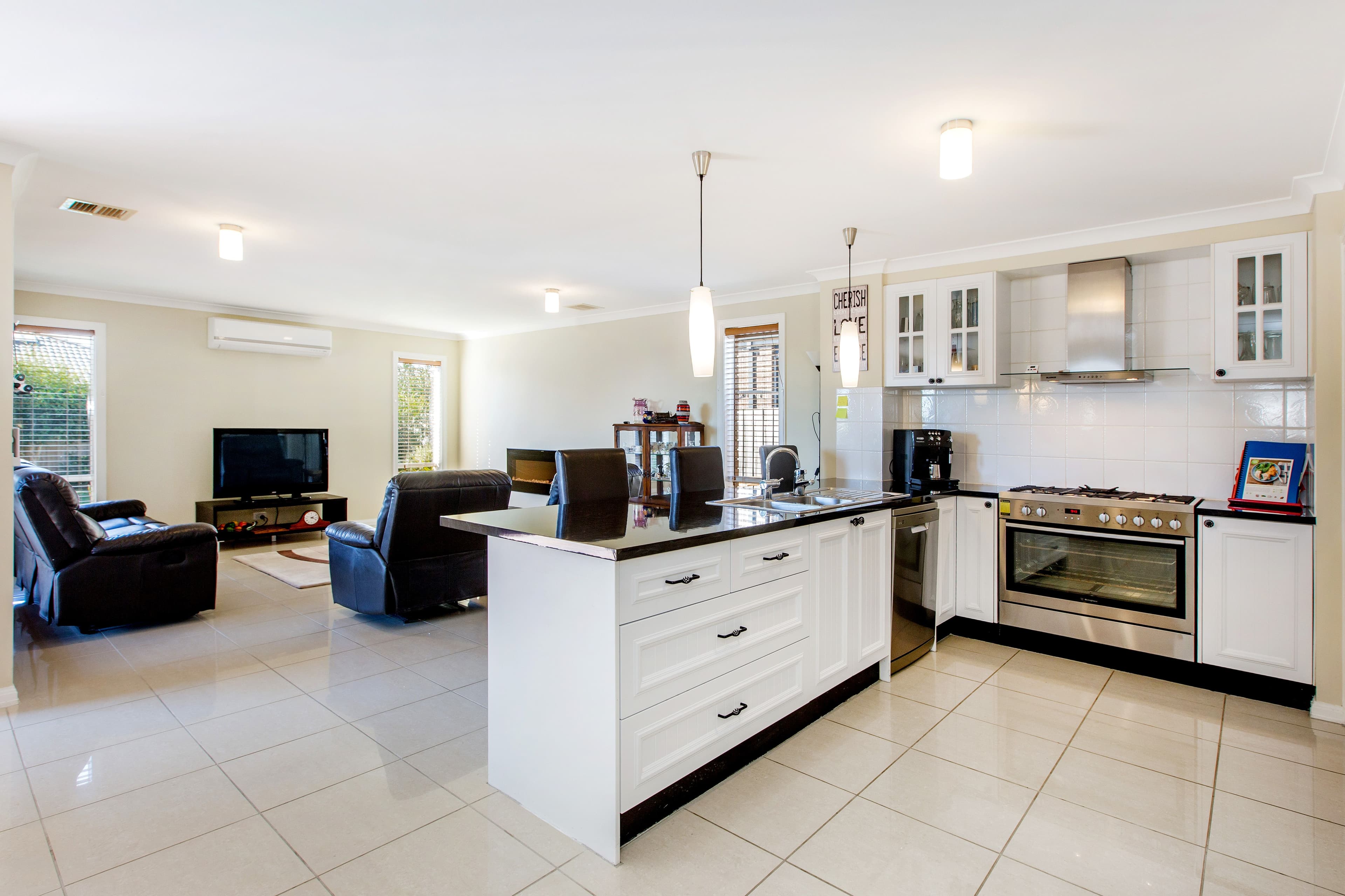 12 Lovely Meadows Court, Rosebud VIC 3939, Rosebud - Thumbnail 2