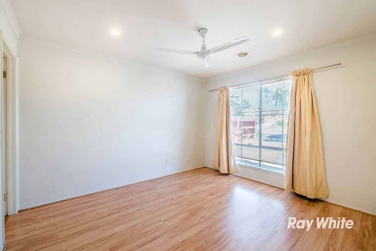 46 Central Parkway, Cranbourne West VIC 3977, Cranbourne West - Thumbnail 2