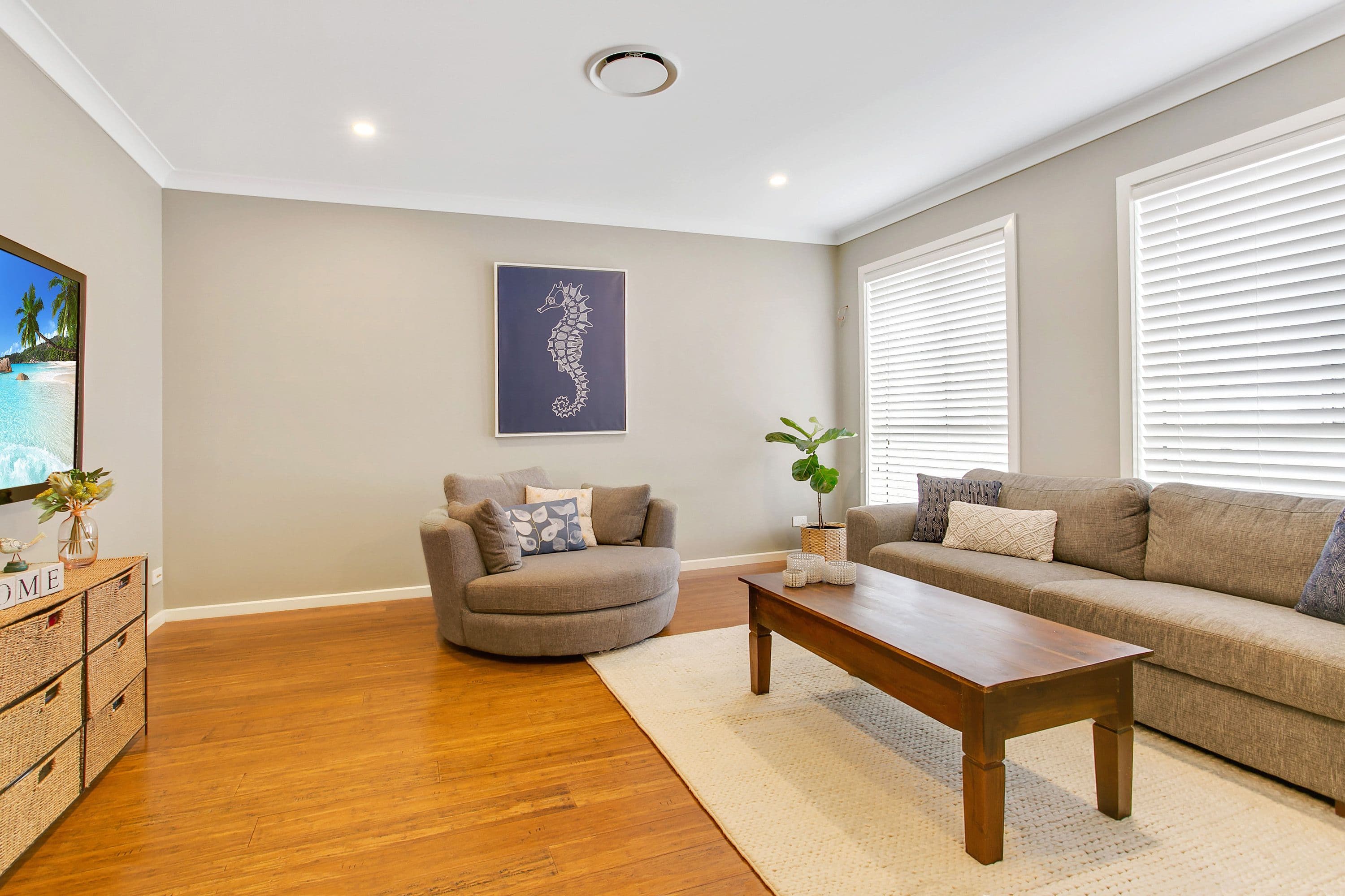 44 Mary Wade Place, Carnes Hill - Thumbnail 2