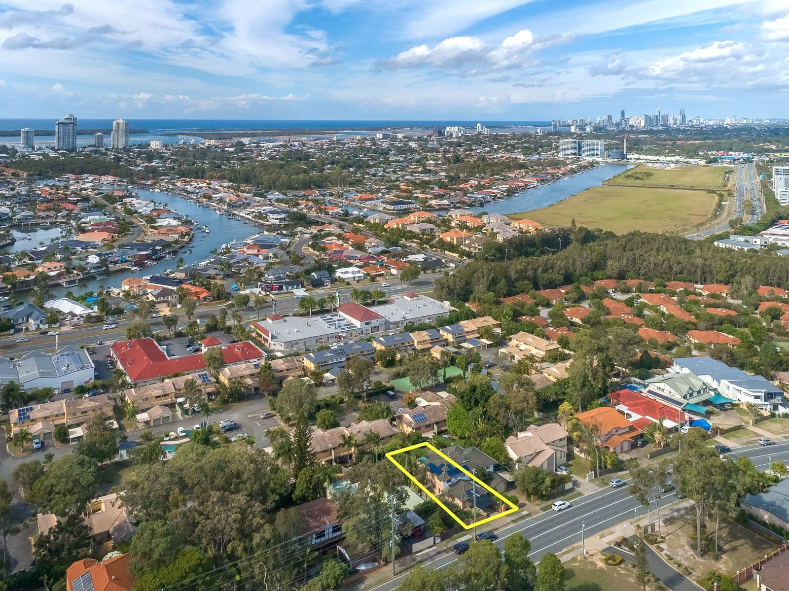 475 Pine Ridge Road, Runaway Bay QLD 4216, Runaway Bay - Thumbnail 2