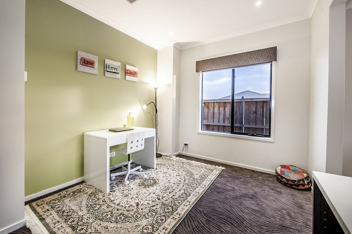 14 Gabitt Street, Cranbourne East VIC 3977, Cranbourne East - Thumbnail 2
