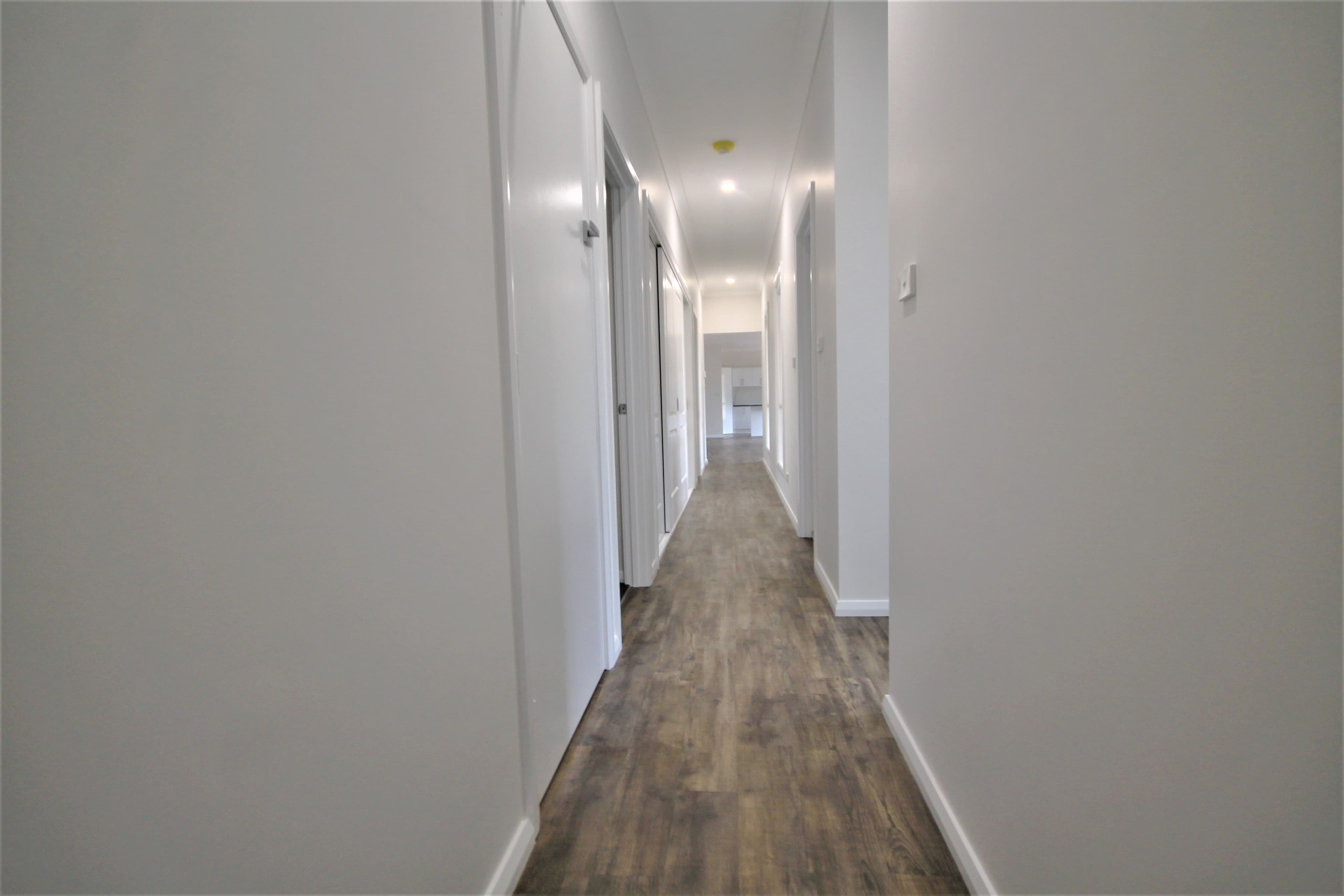 9 Francis Place, Young - Thumbnail 7