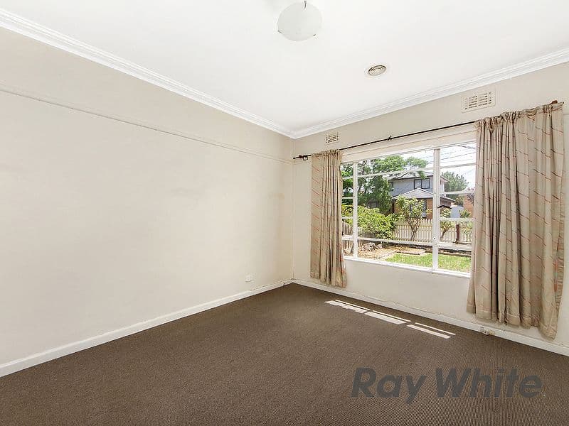29 Buckley Avenue, Sunshine North VIC 3020, Sunshine North - Thumbnail 4