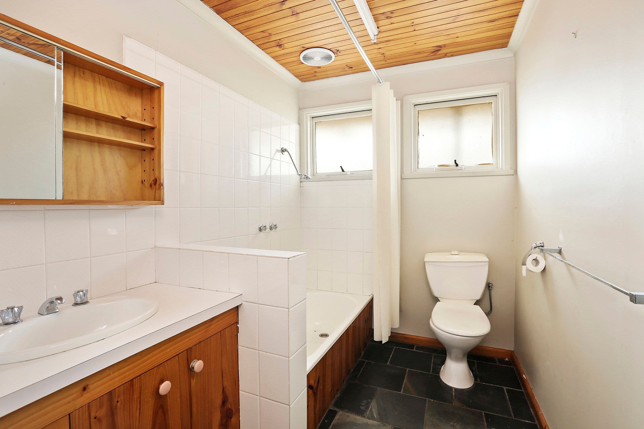 30 Wilkins Close, Corio VIC 3214, Corio - Thumbnail 4