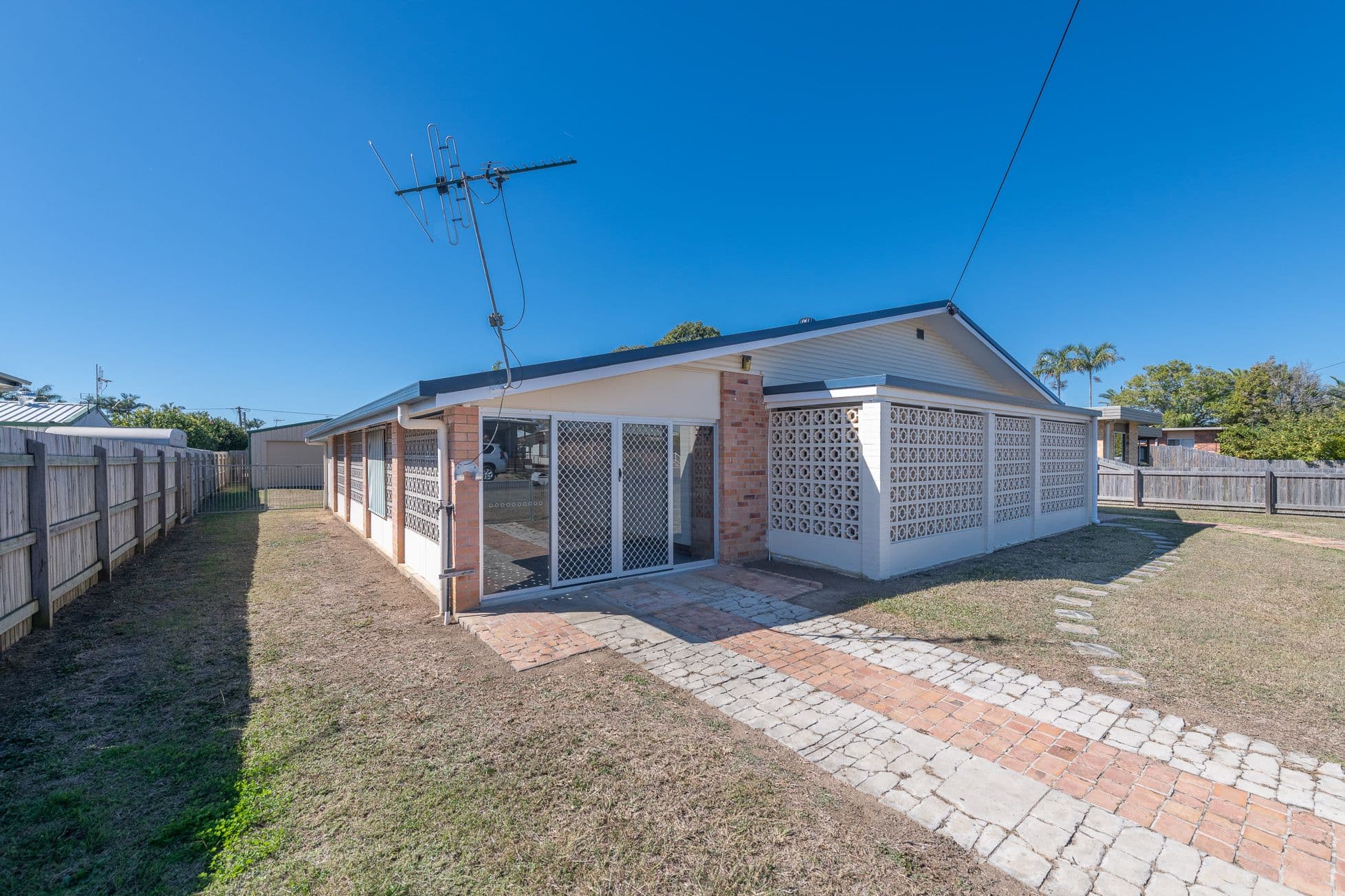 16 Lovejoy Street, Avenell Heights QLD 4670, Avenell Heights - Thumbnail 4