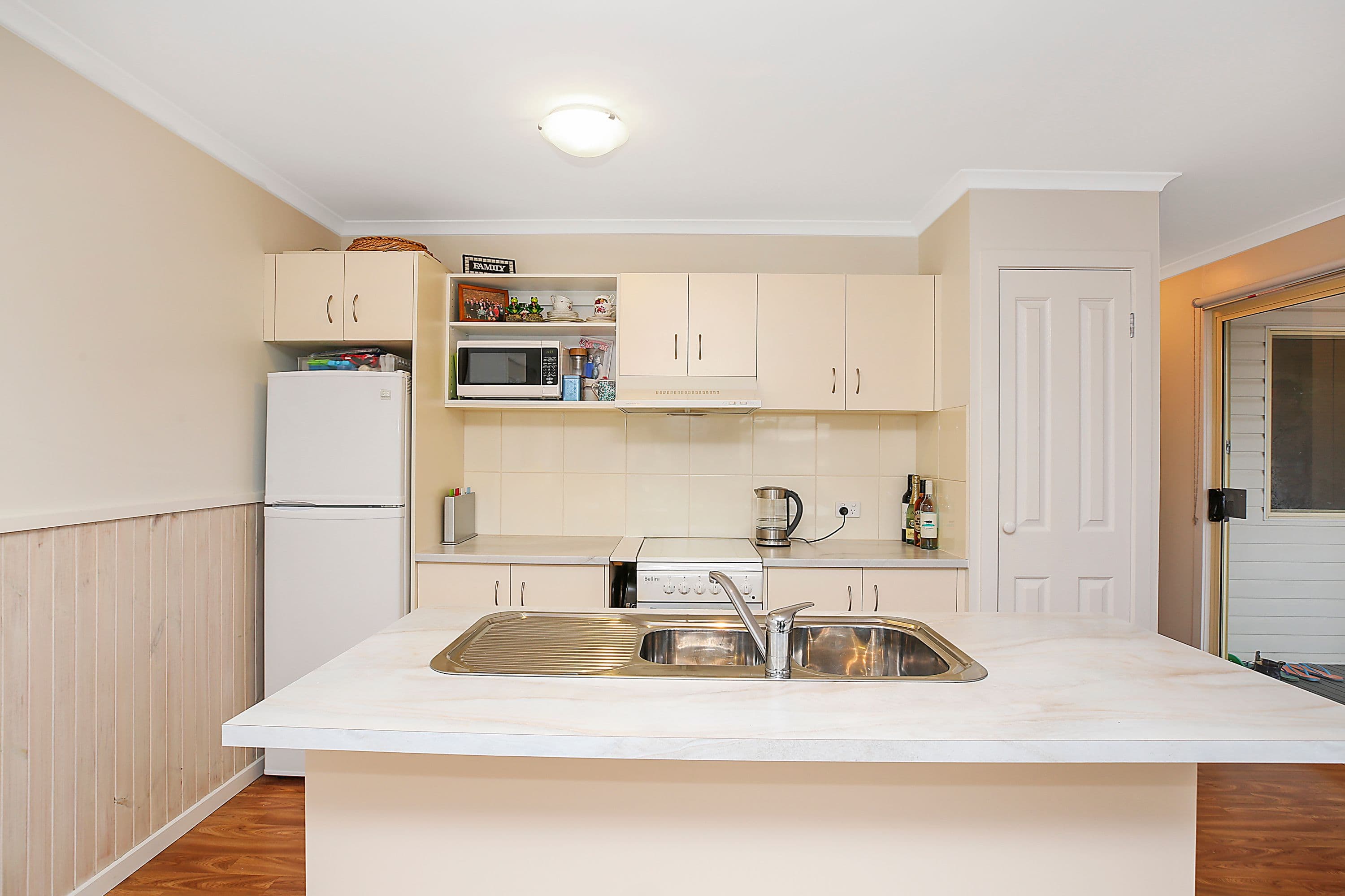 12 Adams Street, Cobden VIC 3266, Cobden - Thumbnail 2