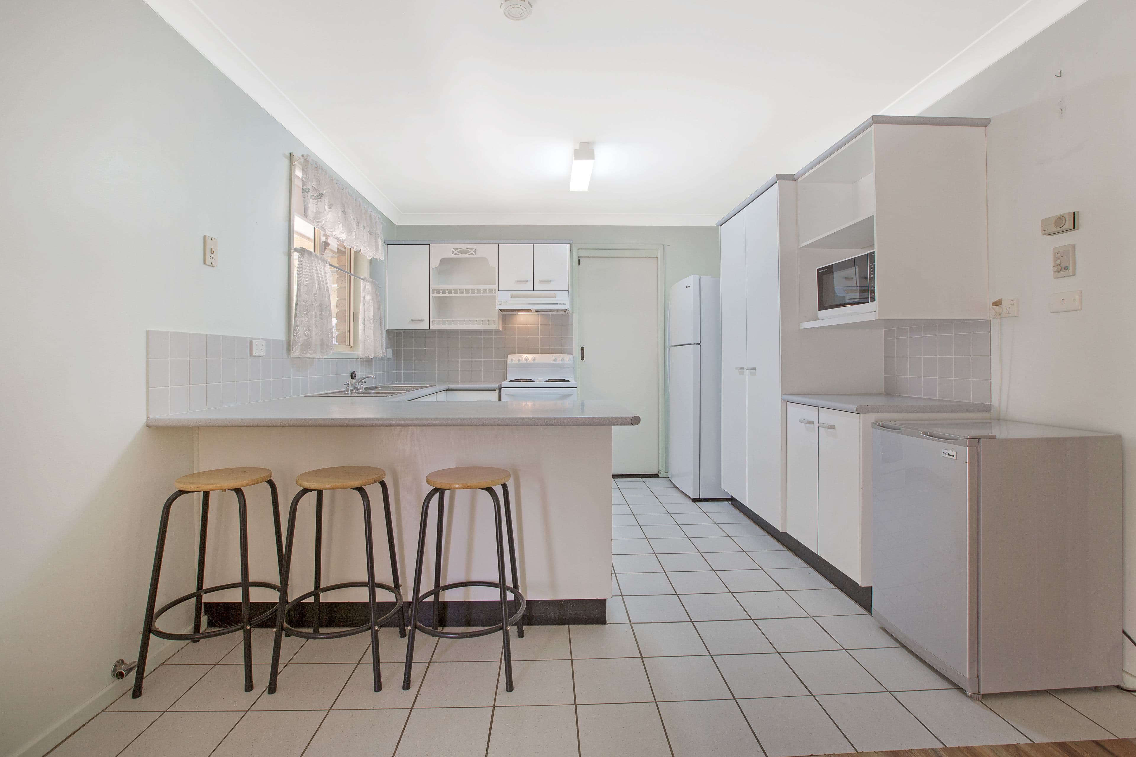 11 Mullumbimby Close, Tamworth NSW 2340, Tamworth - Thumbnail 3