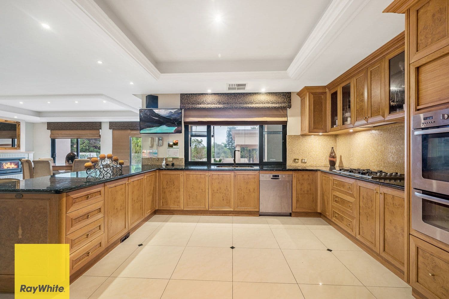 20 Silverdale Road, Lesmurdie WA 6076, Lesmurdie - Thumbnail 7