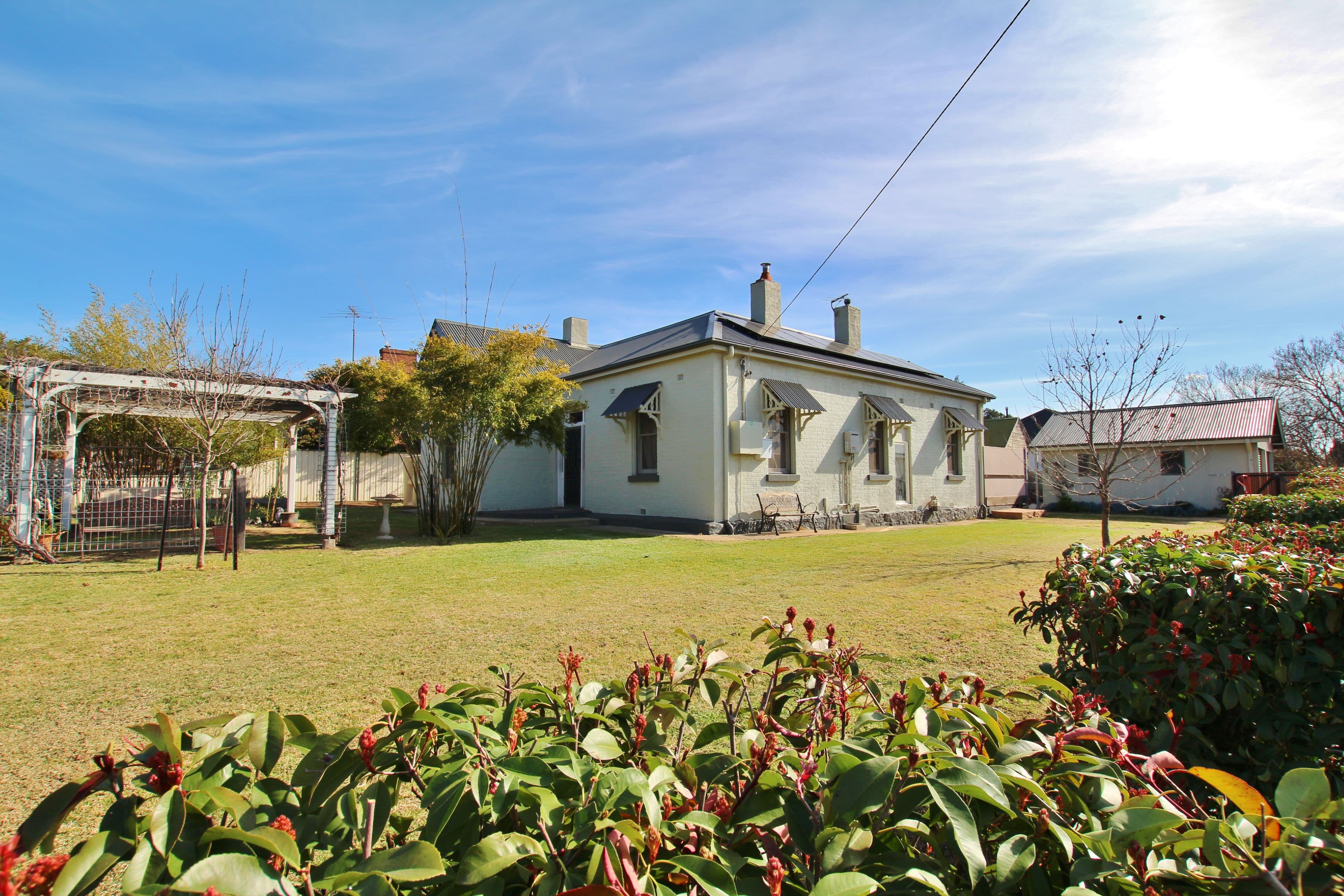 35 Thornhill Street, Young NSW 2594, Young - Thumbnail 2