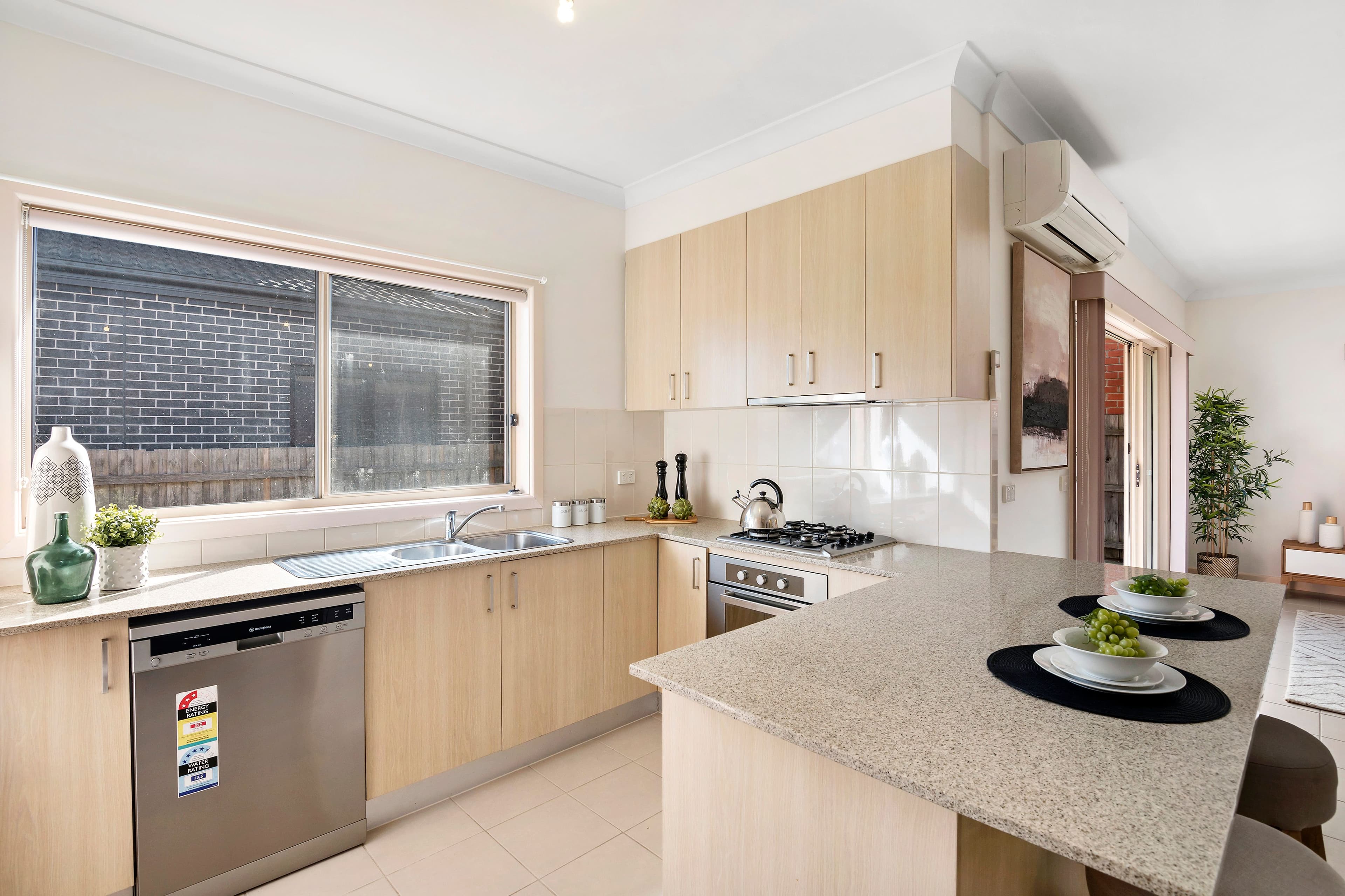 43 Madeleine Road, Clayton VIC 3168, Clayton - Thumbnail 4