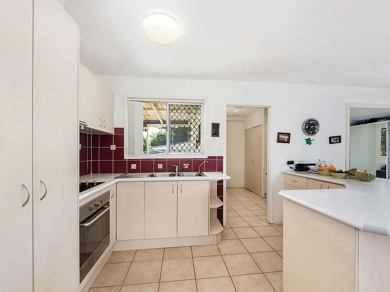12 Elaine Street, Southport QLD 4215, Southport - Thumbnail 5