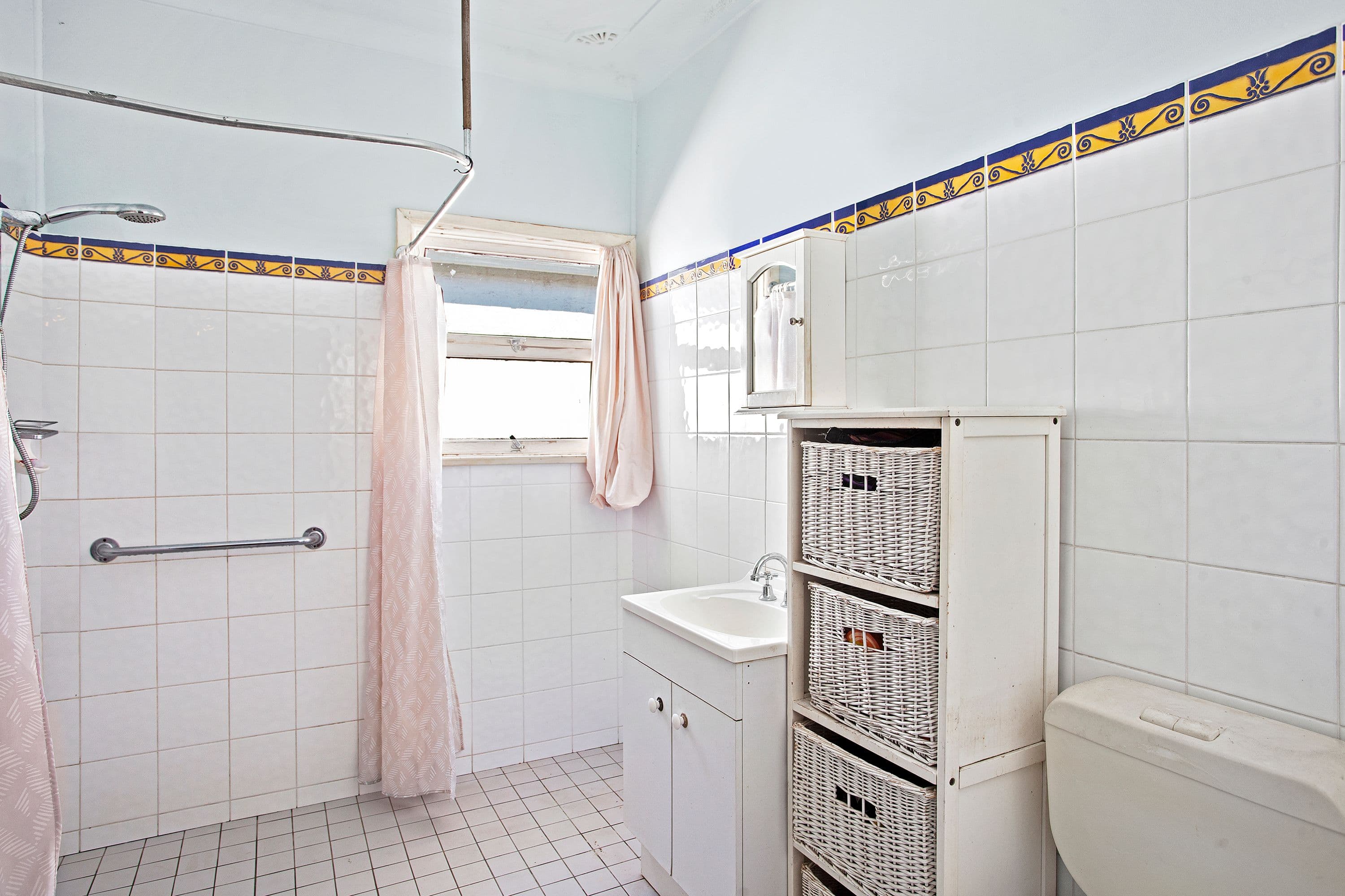 21 Brooke Avenue, Killarney Vale - Thumbnail 5