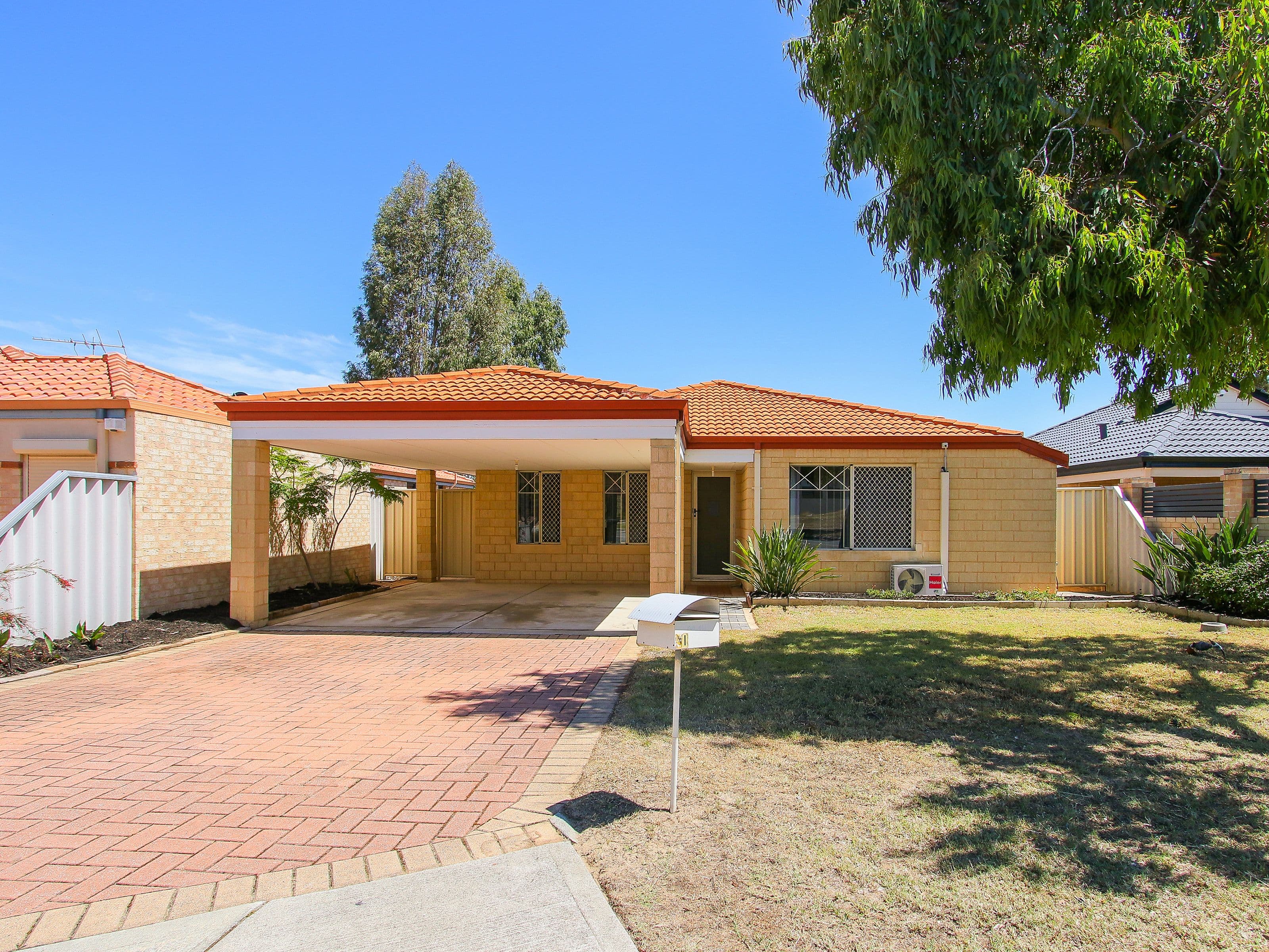 31 Stephen Street, Queens Park WA 6107, Queens Park - Image 1
