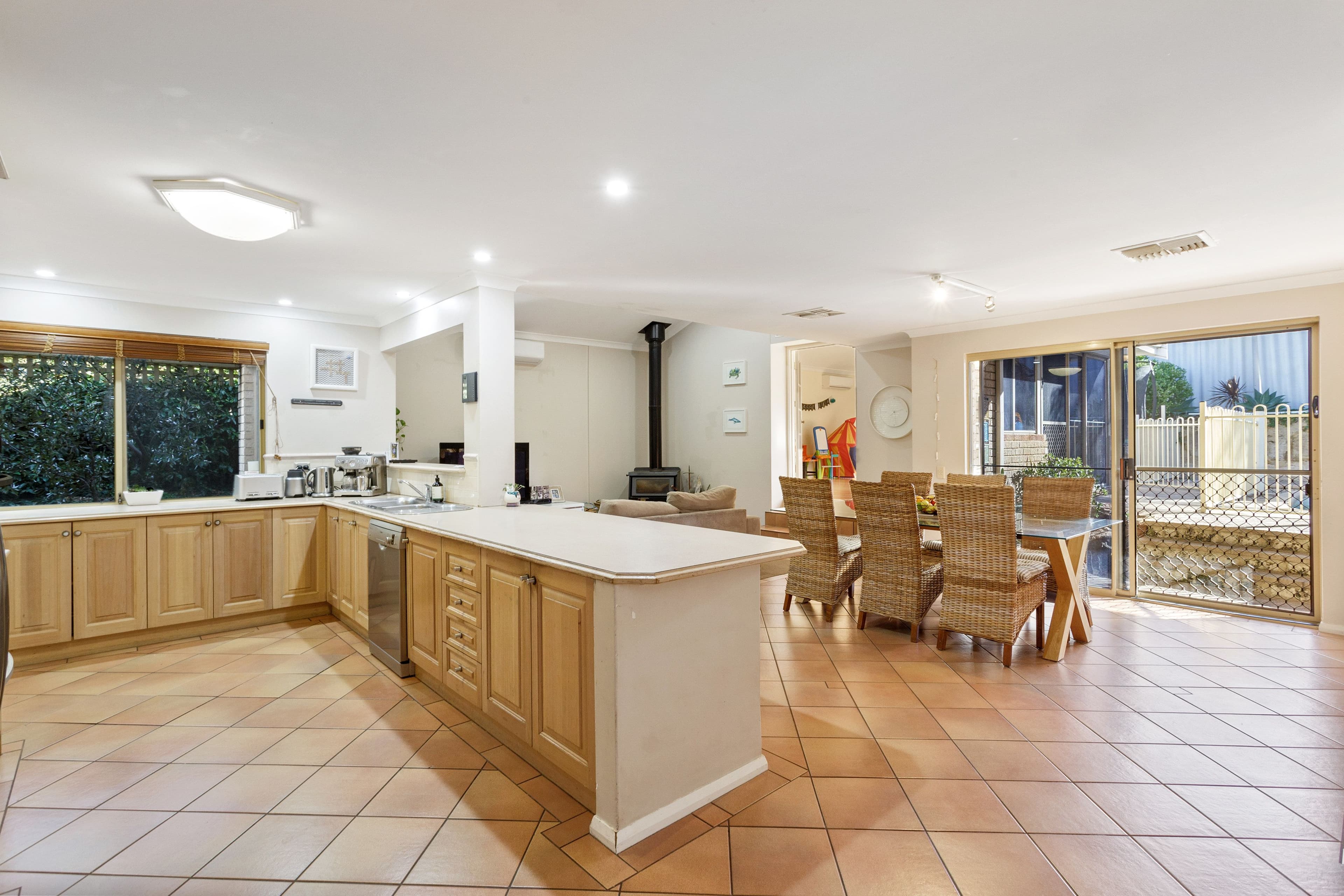 9 Albacore Drive, Sorrento WA 6020, Sorrento - Thumbnail 7