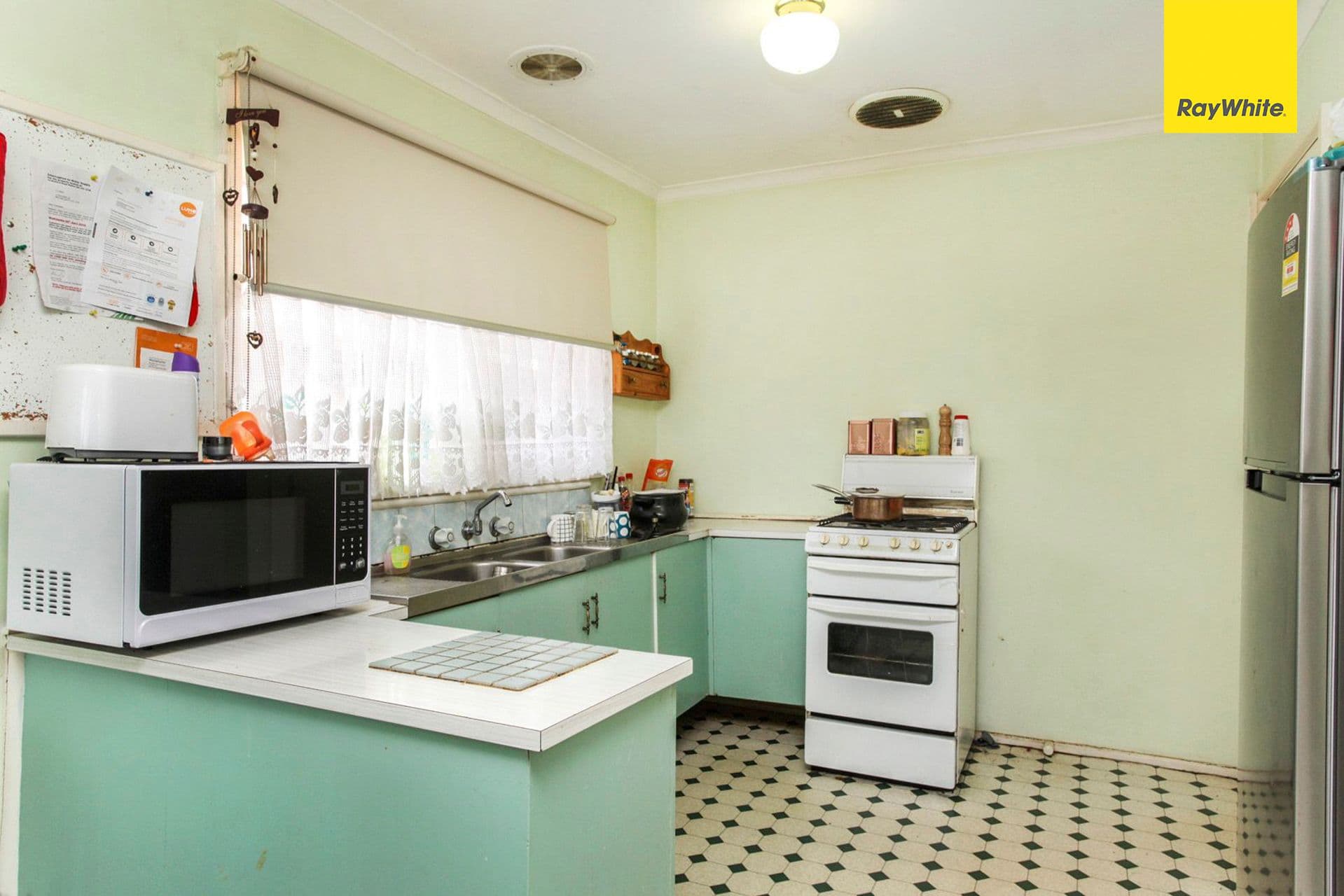 12 Richard Road, Melton South VIC 3338, Melton South - Thumbnail 4