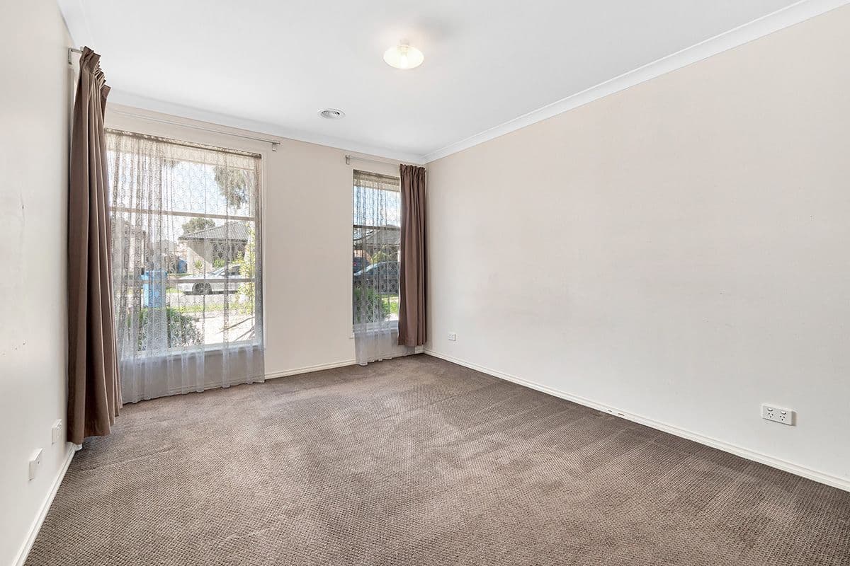 7 Dickens Street, Cranbourne West VIC 3977, Cranbourne West - Thumbnail 7