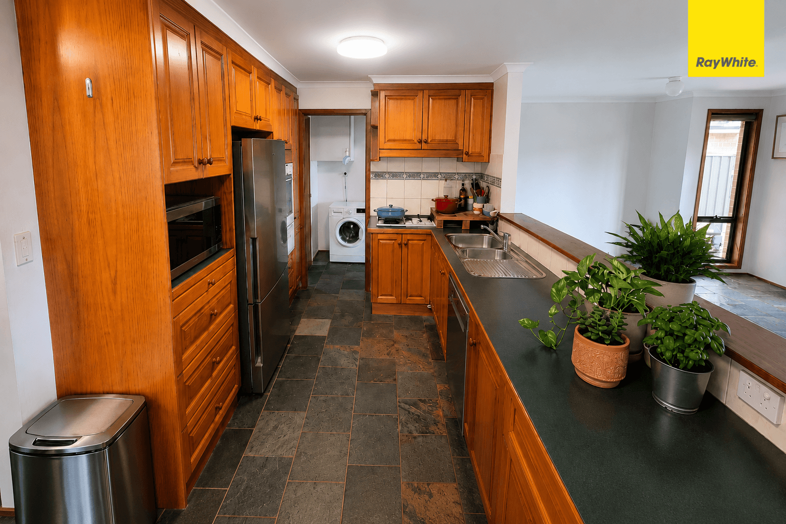 8 Kevin Court, Melton South VIC 3338, Melton South - Thumbnail 4