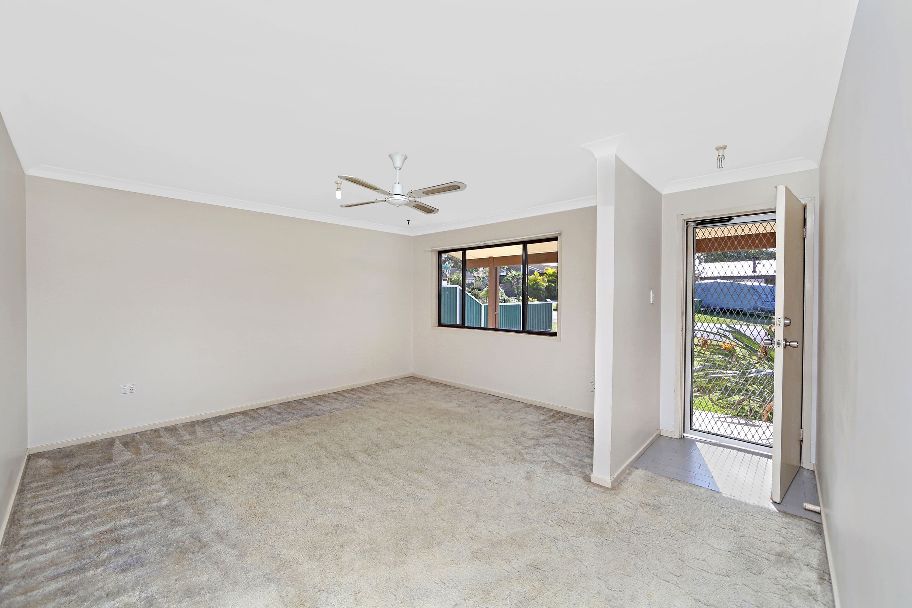 15 Chisholm Avenue, Lake Munmorah - Thumbnail 3