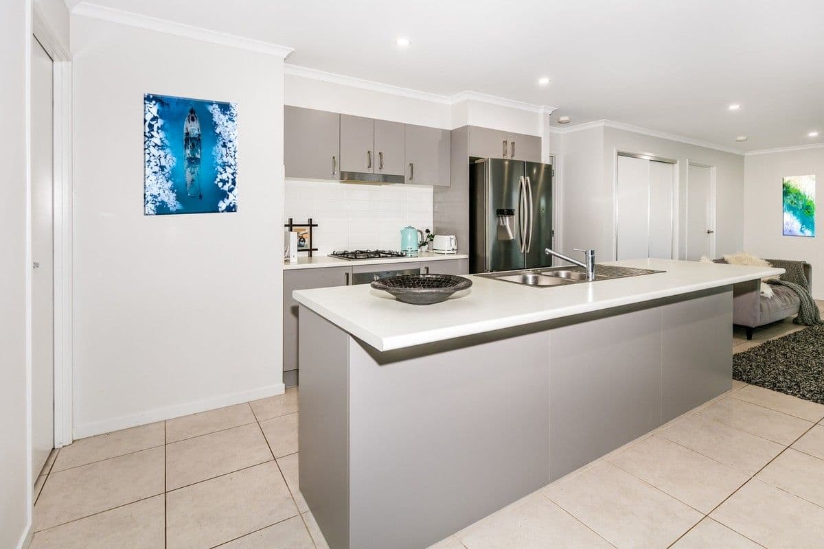 4 Valuniu Place, Boronia Heights QLD 4124, Boronia Heights - Thumbnail 3