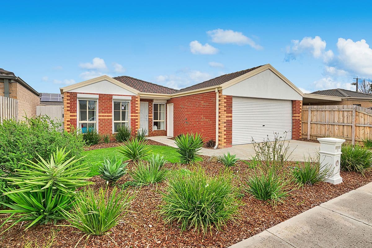 3 Calais Circuit, Cranbourne West VIC 3977, Cranbourne West - Image 1