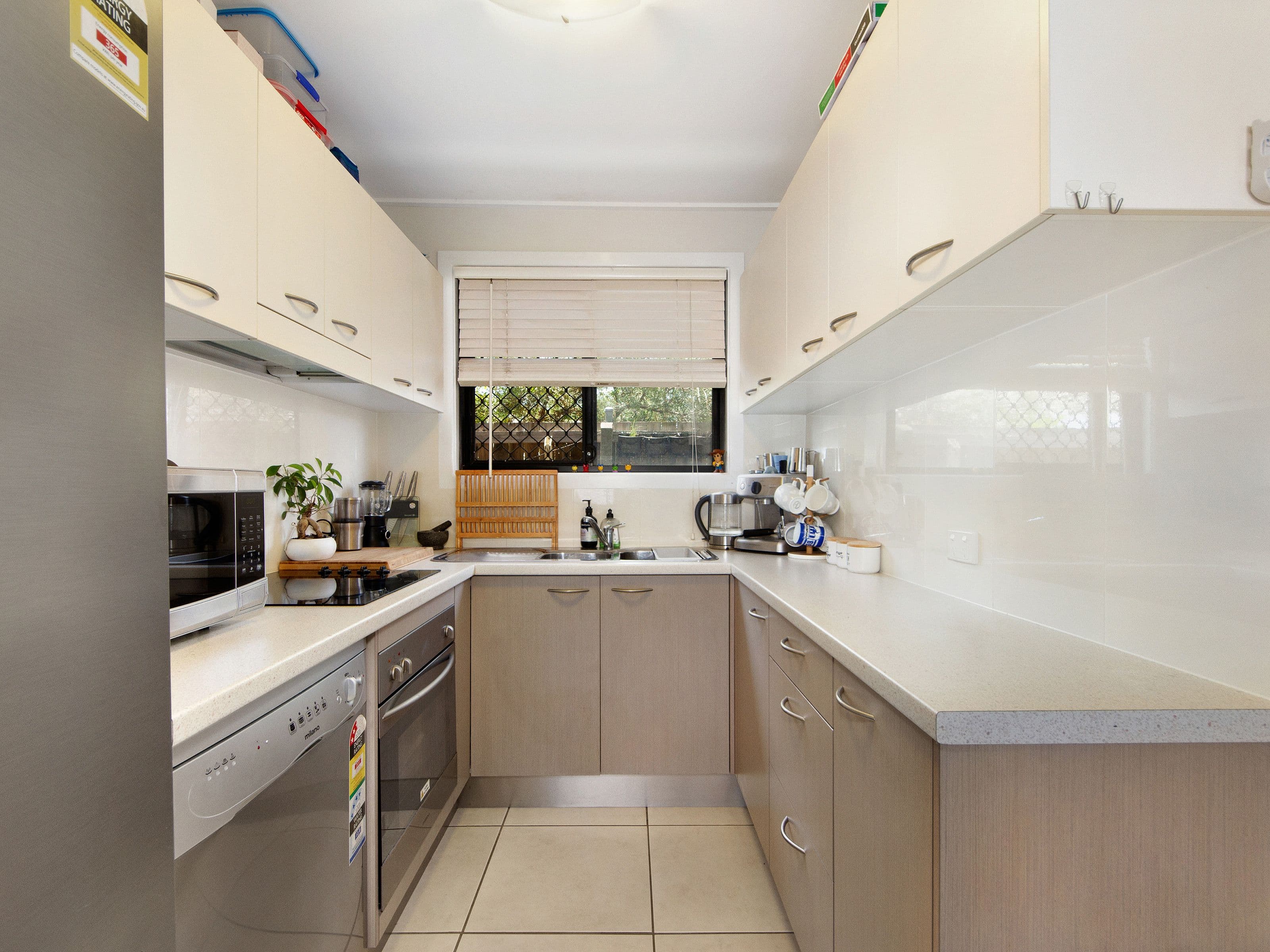 35 Brisbane Road, Biggera Waters QLD 4216, Biggera Waters - Thumbnail 4