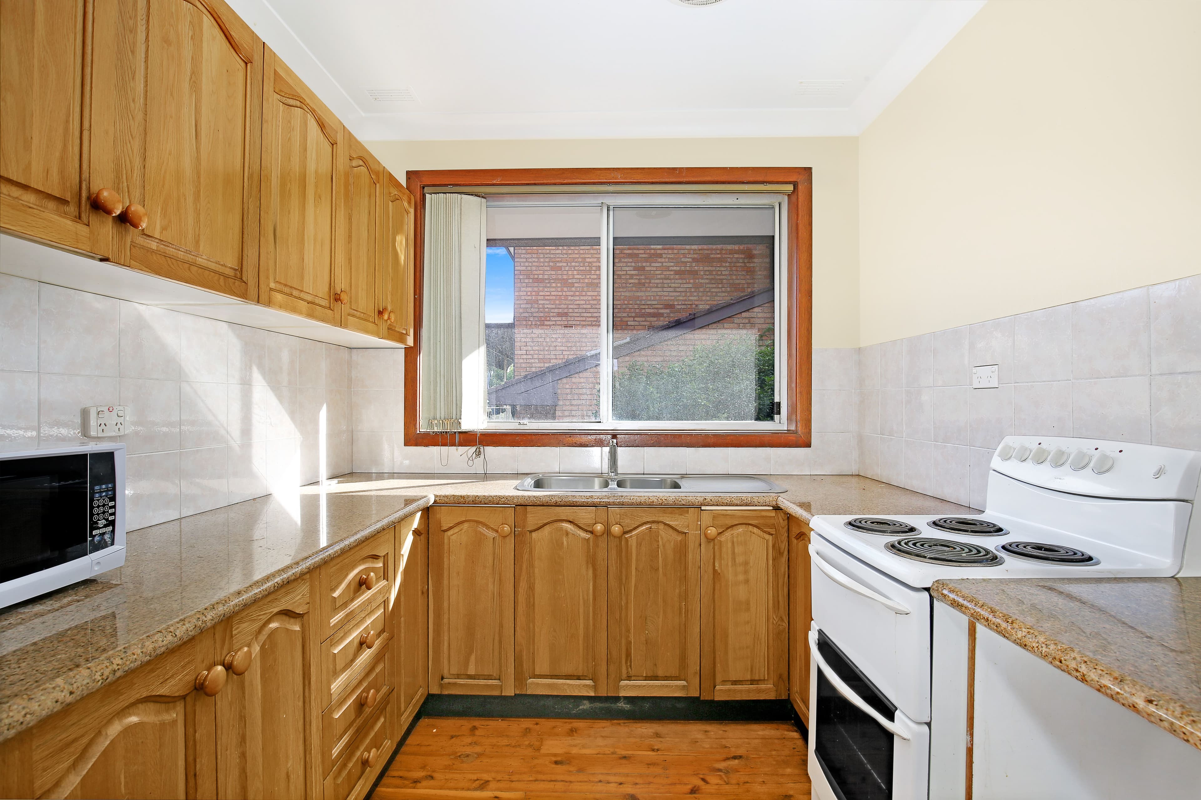 1 Melinda Grove, Lake Heights NSW 2502, Lake Heights - Thumbnail 3