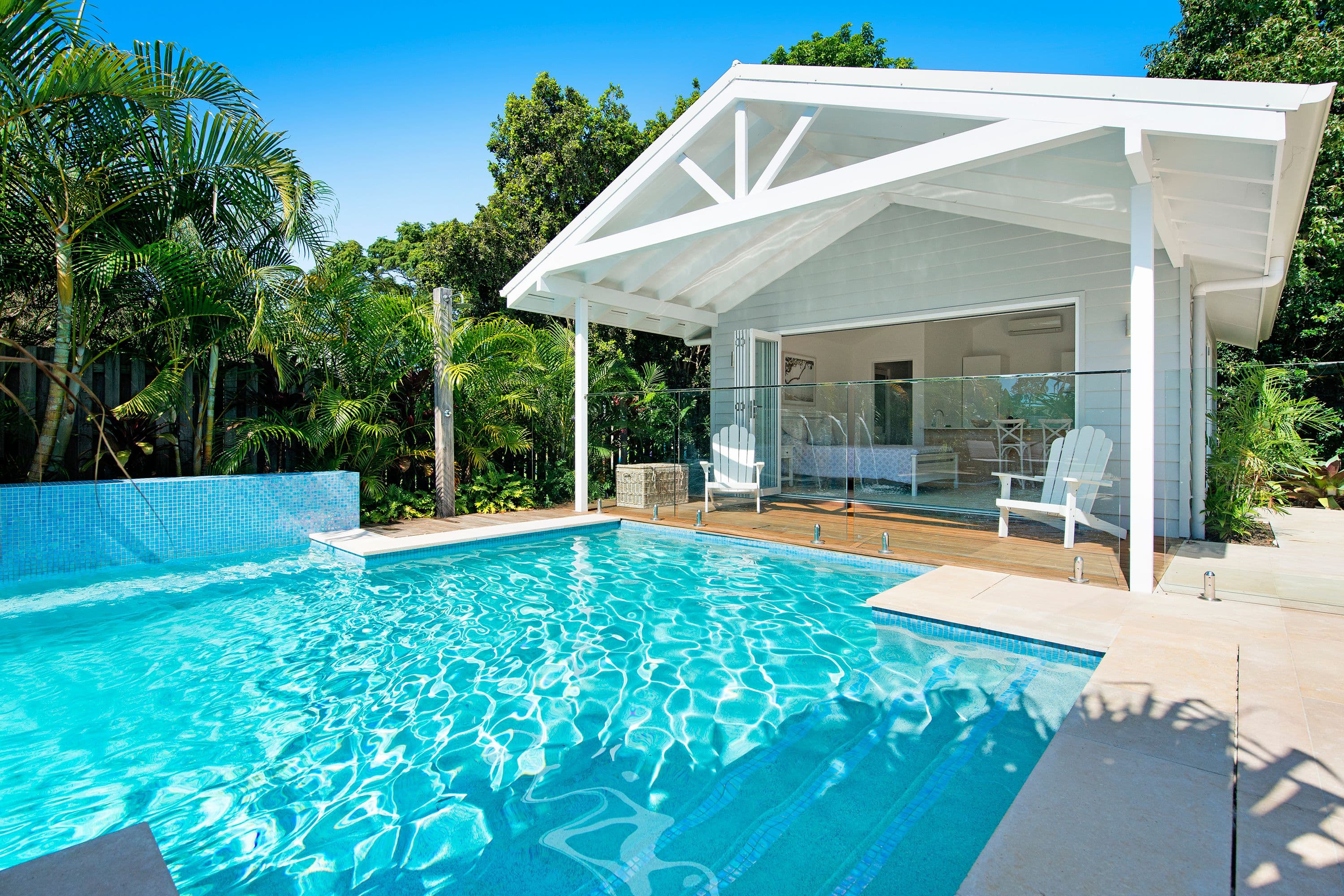 15 Timana Avenue, Mermaid Waters QLD 4218, Mermaid Waters - Thumbnail 2