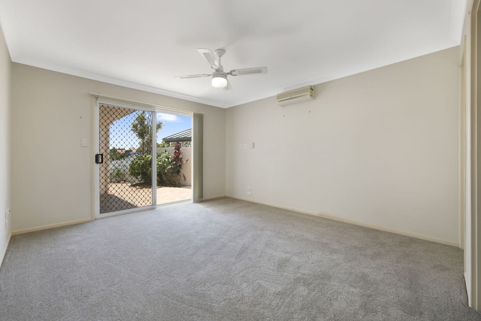 38 Medika Street, Runaway Bay QLD 4216, Runaway Bay - Thumbnail 8