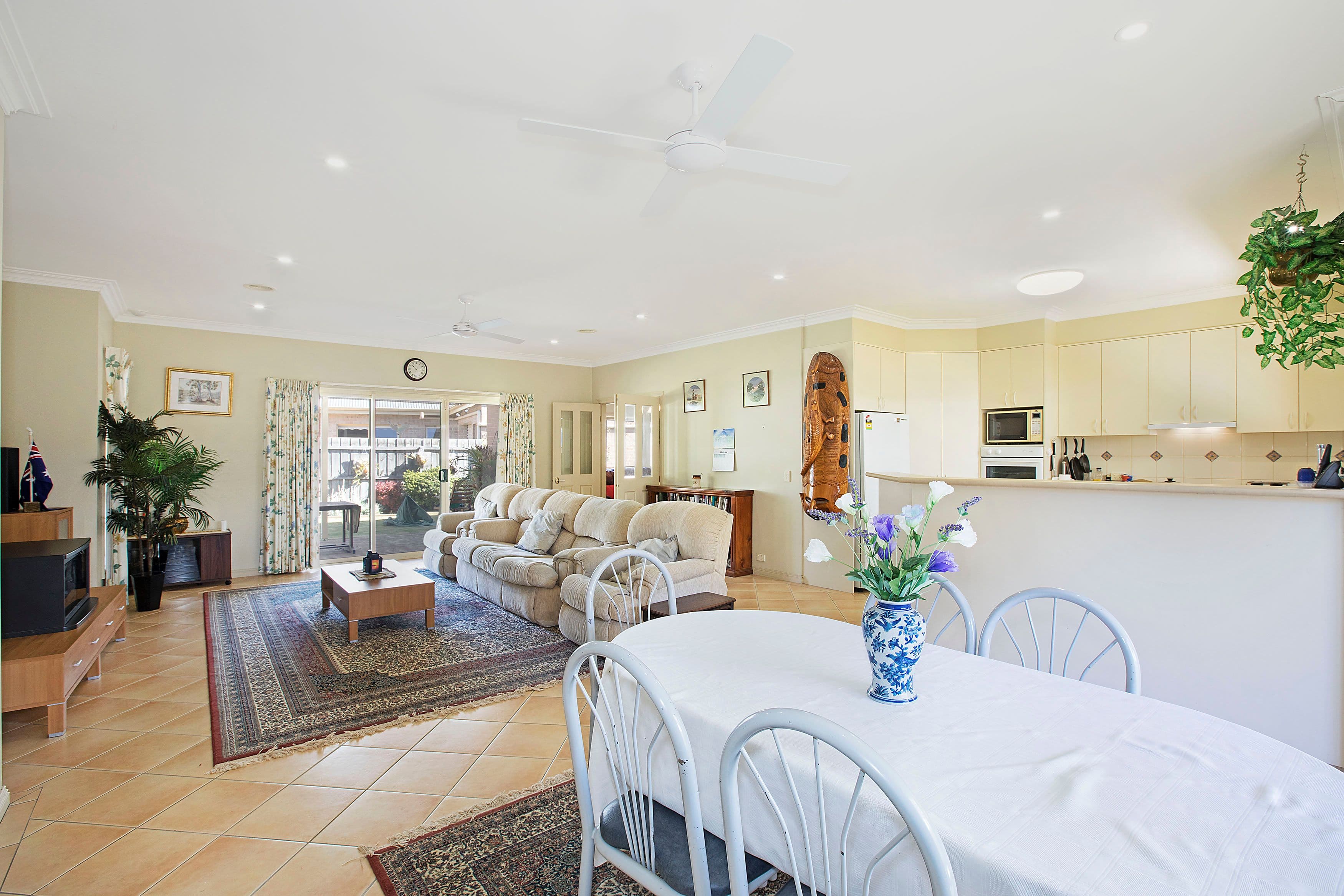 6 Cedarville Close, Highton VIC 3216, Highton - Thumbnail 3