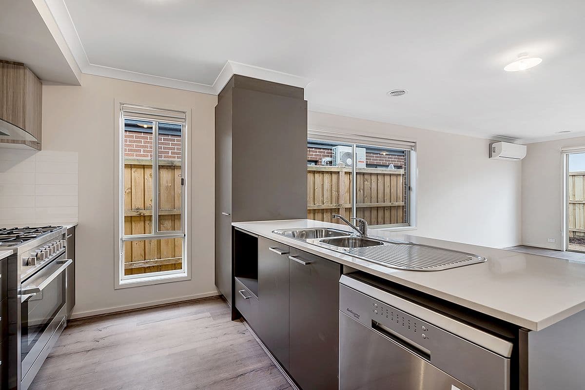 65 Canning Drive, Mickleham VIC 3064, Mickleham - Thumbnail 4