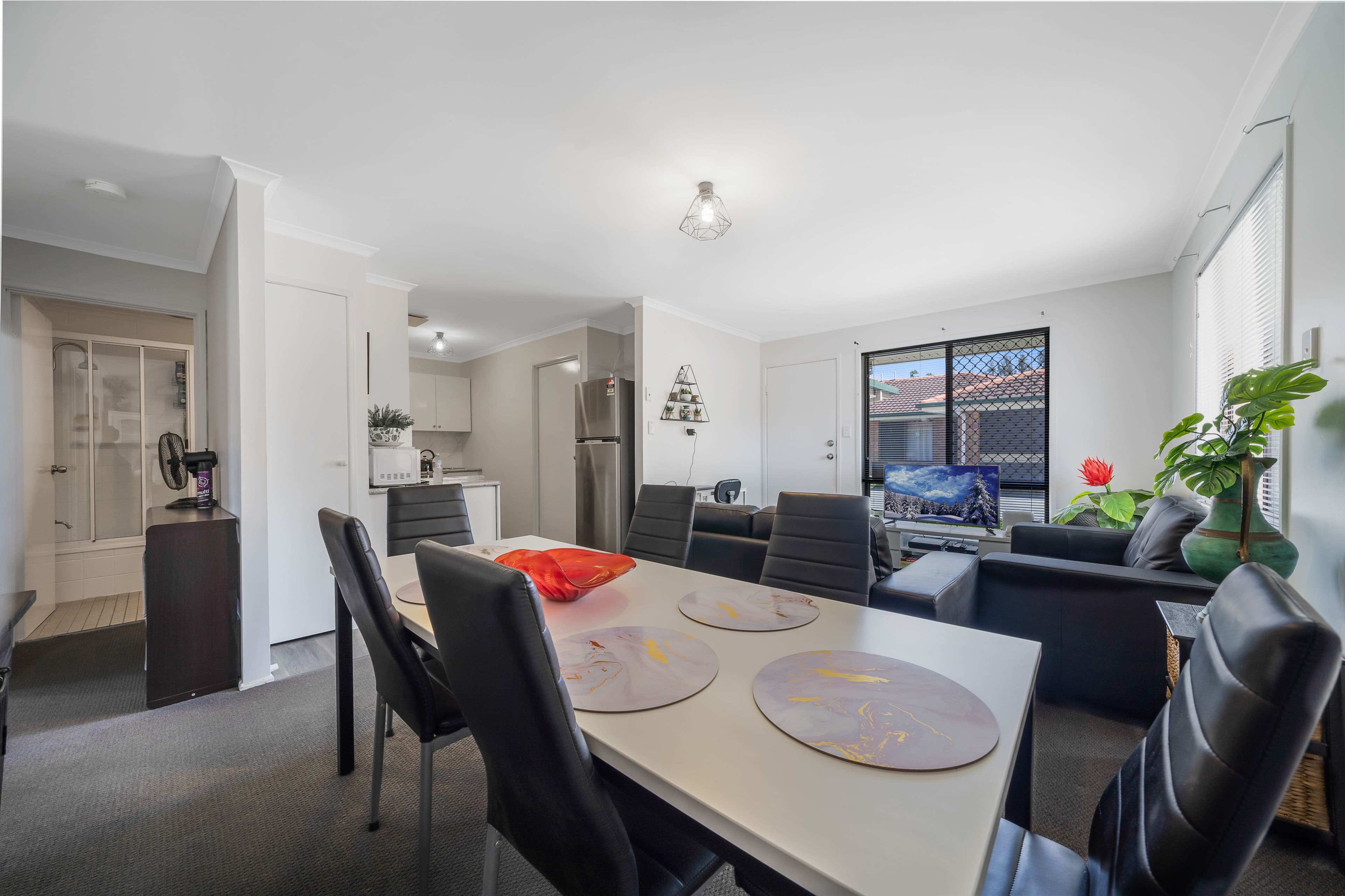33 Clare Road, Kingston QLD 4114, Kingston - Thumbnail 3